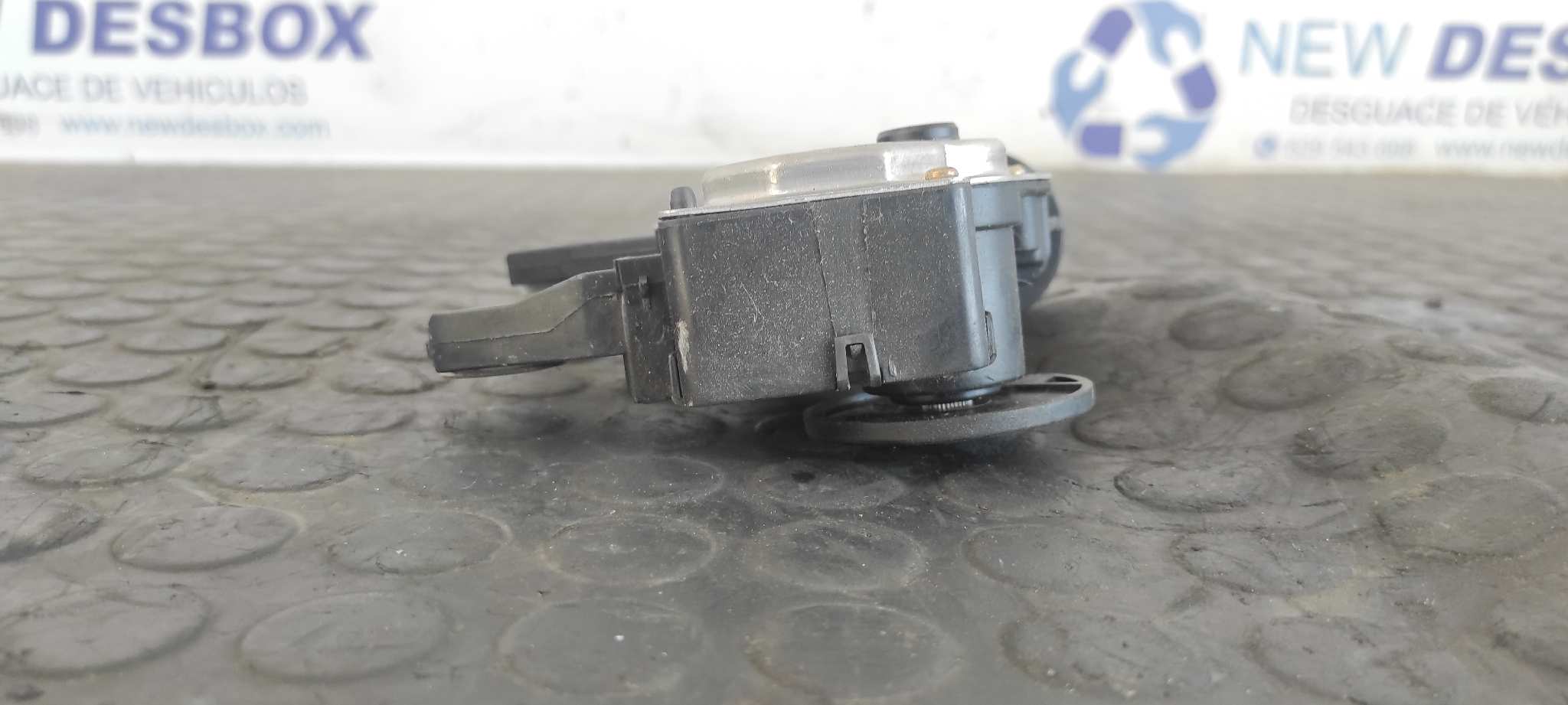 MOTOR LIMPIA TRASERO VOLKSWAGEN TOUAREG (7LA) - vista 3