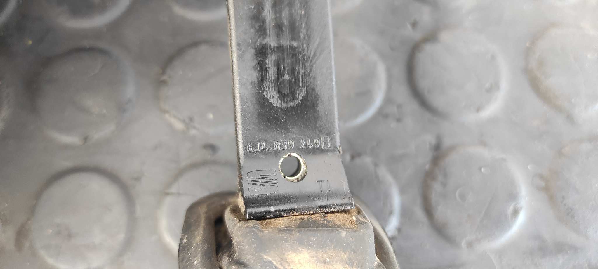 RETENEDOR PUERTA IZQUIERDA  SEAT IBIZA SC (6P5) - vista 4