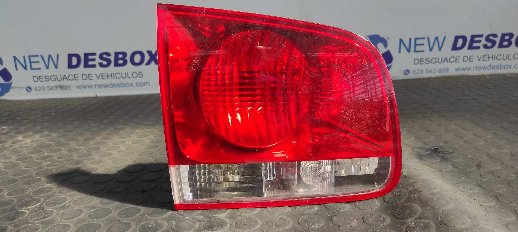 PILOTO PORTON IZQUIERDO VOLKSWAGEN TOUAREG (7LA)