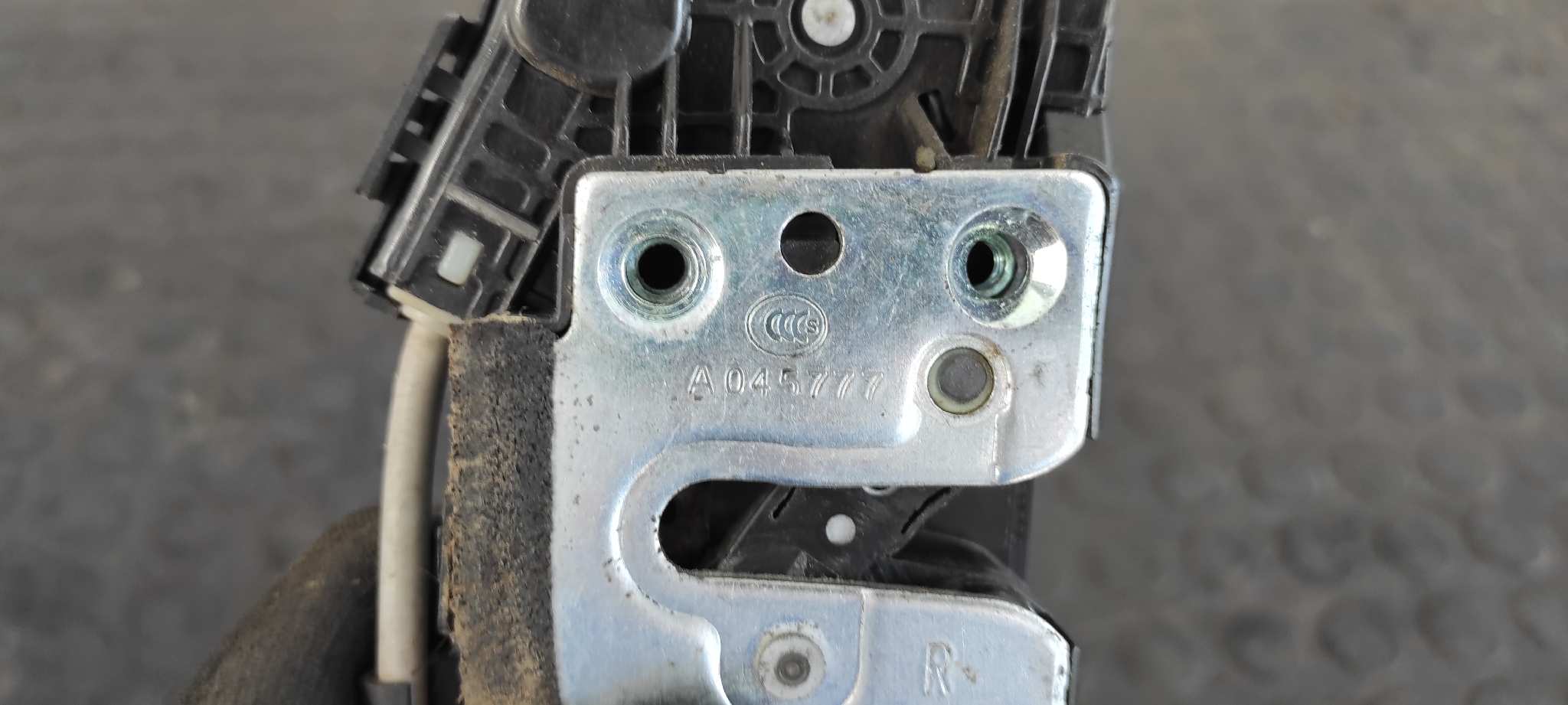 CERRADURA PUERTA TRASERA DERECHA KIA SOUL - vista 5