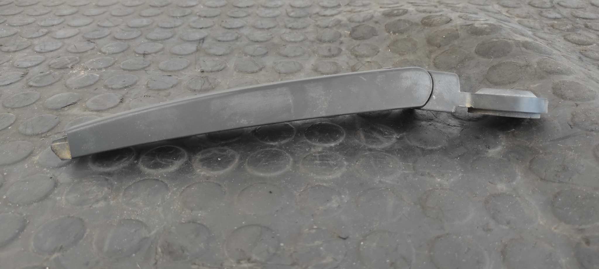 BRAZO LIMPIA TRASERO VOLKSWAGEN TOUAREG (7LA) - vista 2