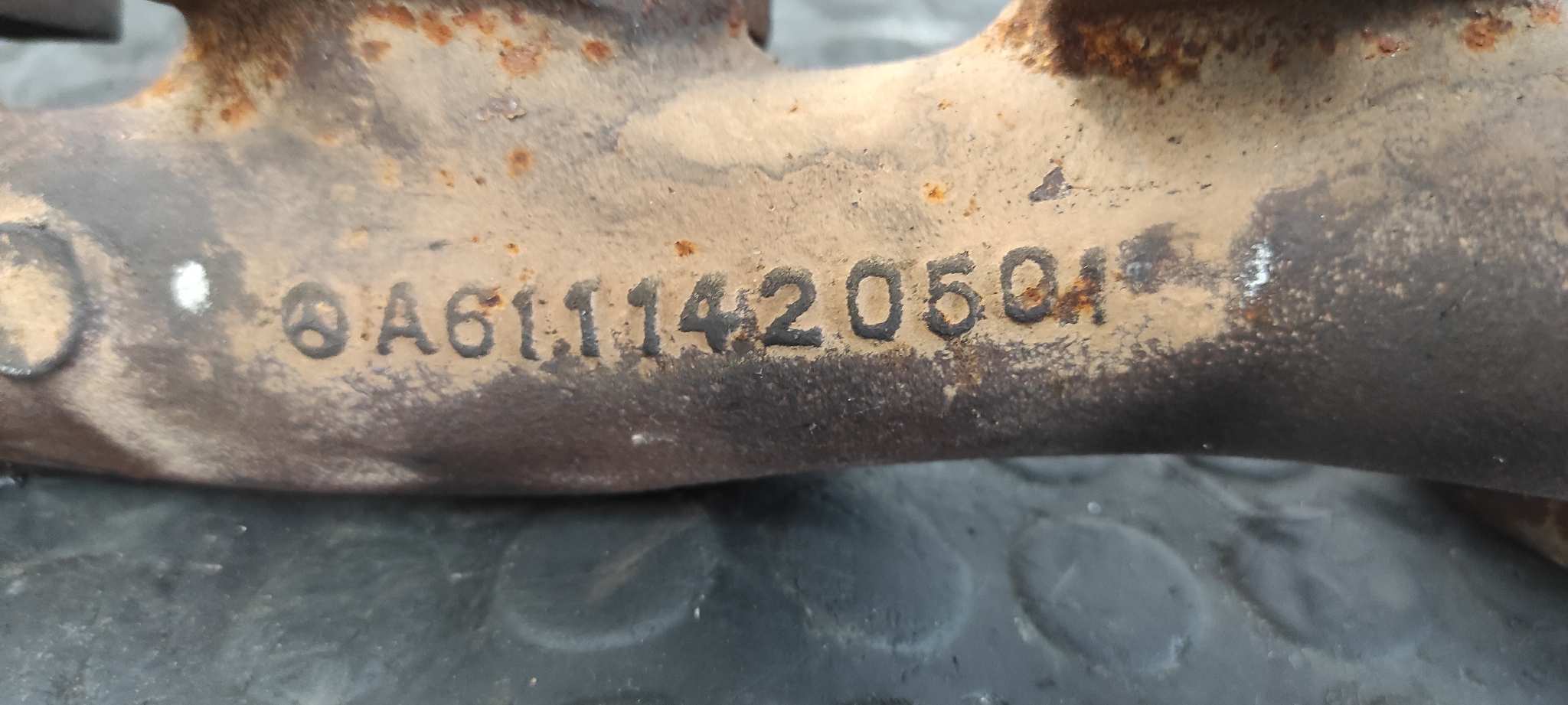 COLECTOR ESCAPE MERCEDES-BENZ CLASE E (W210) BERLINA DIESEL - vista 5