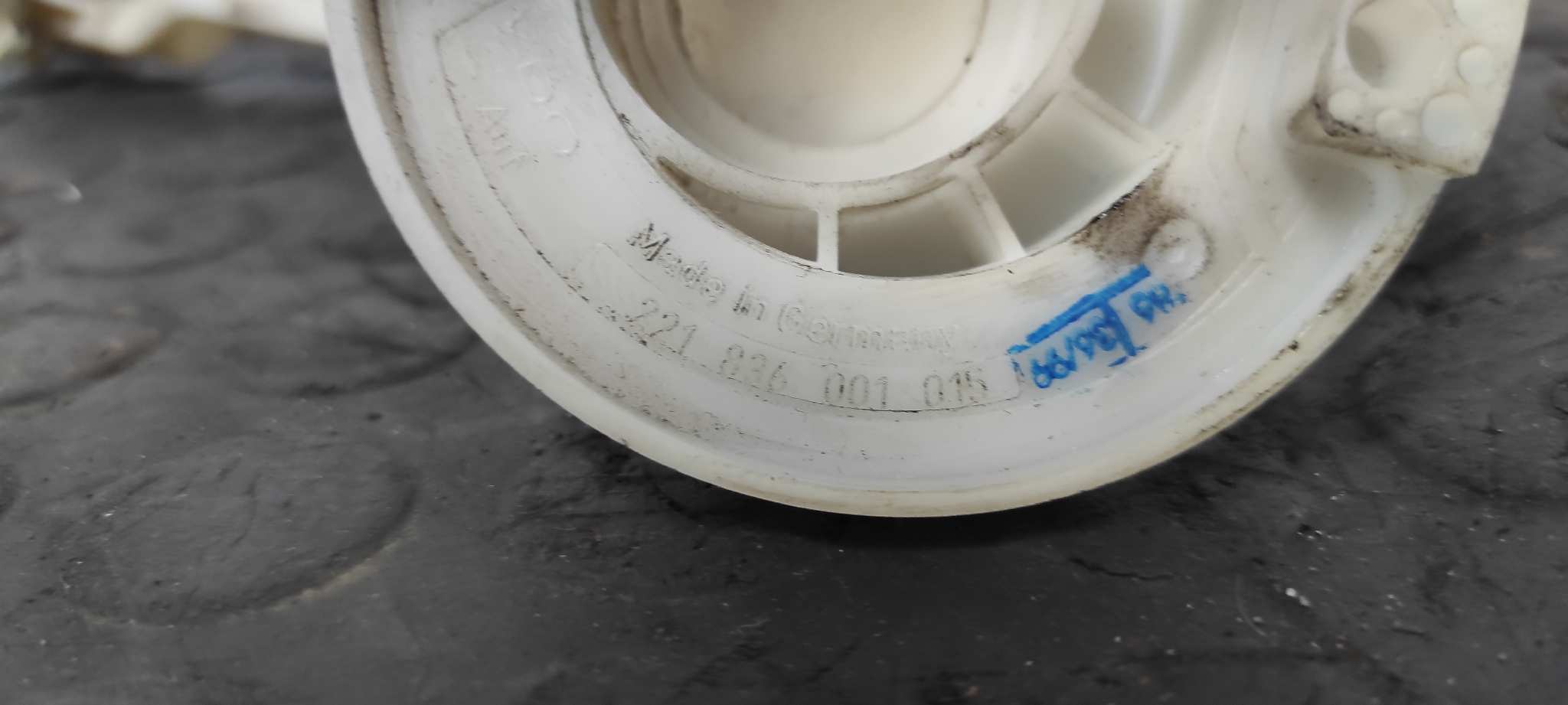 AFORADOR MERCEDES-BENZ CLASE E (W210) BERLINA DIESEL - vista 6