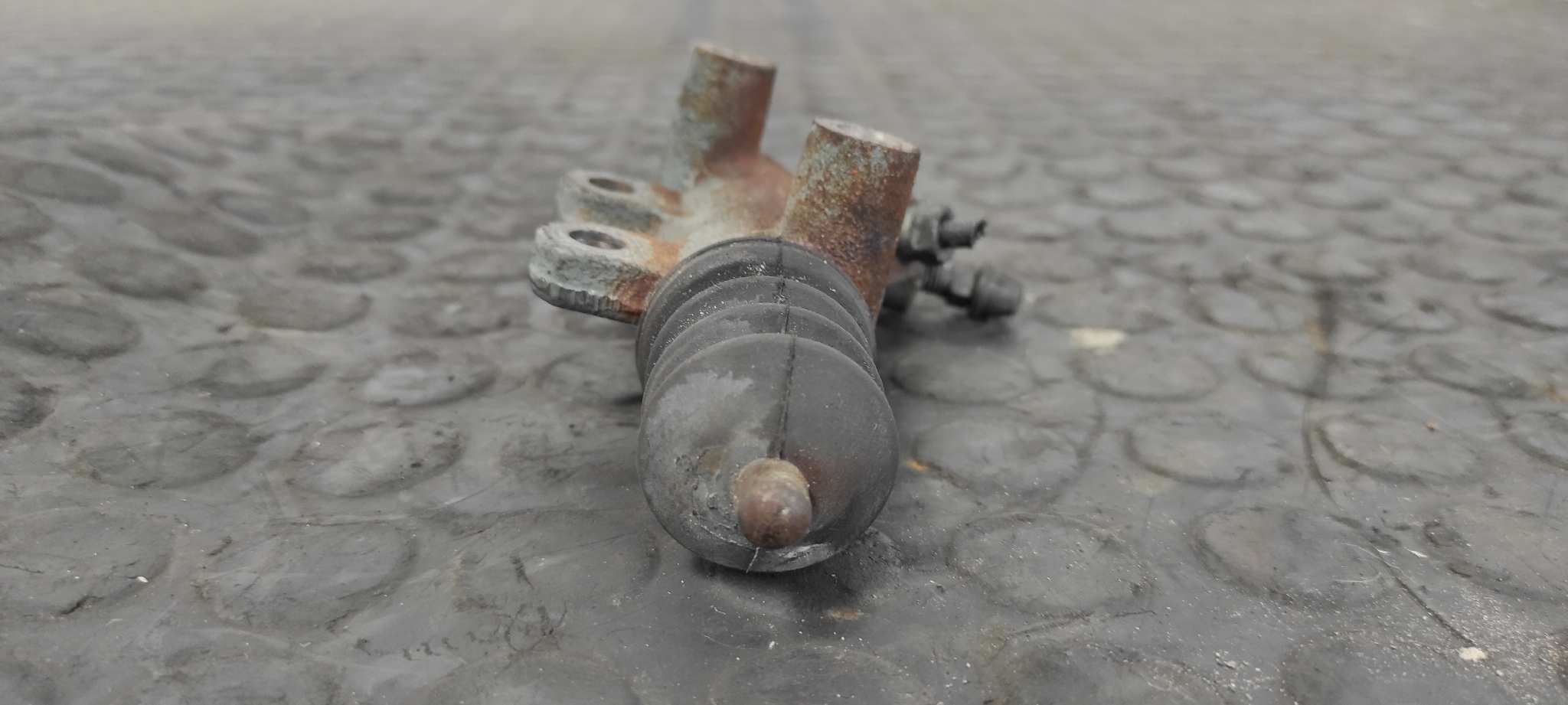 BOMBIN EMBRAGUE TOYOTA YARIS (KSP9/SCP9/NLP9) - vista 2