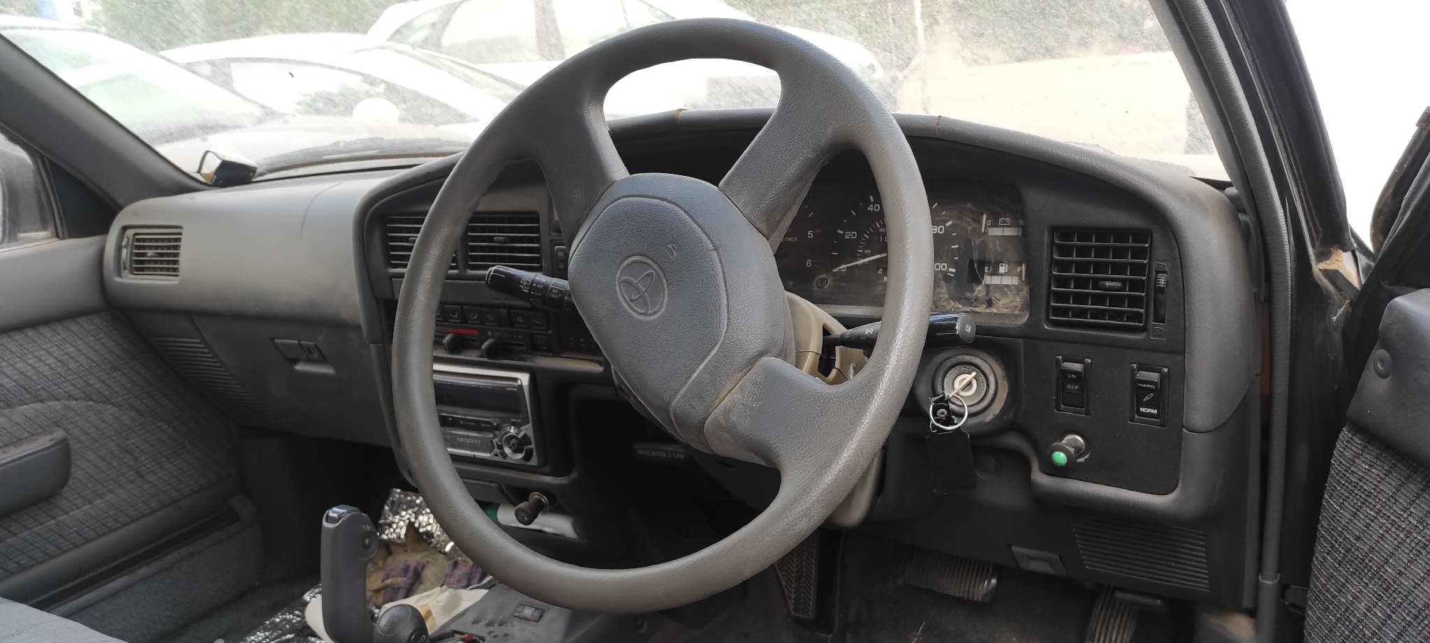 MANETA EXTERIOR PORTON TOYOTA HILUX (KUN) - vista 16