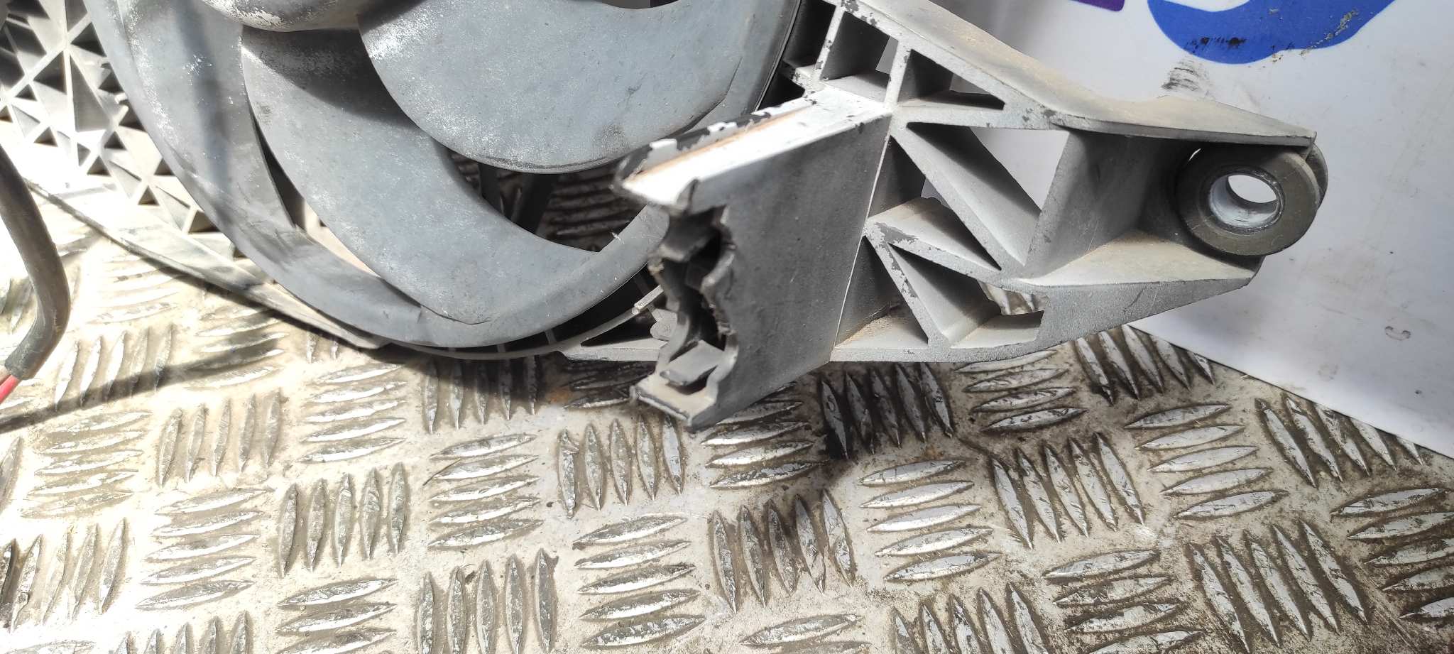 ELECTROVENTILADOR MERCEDES-BENZ VITO MIXTO 06.2003 -> - vista 5