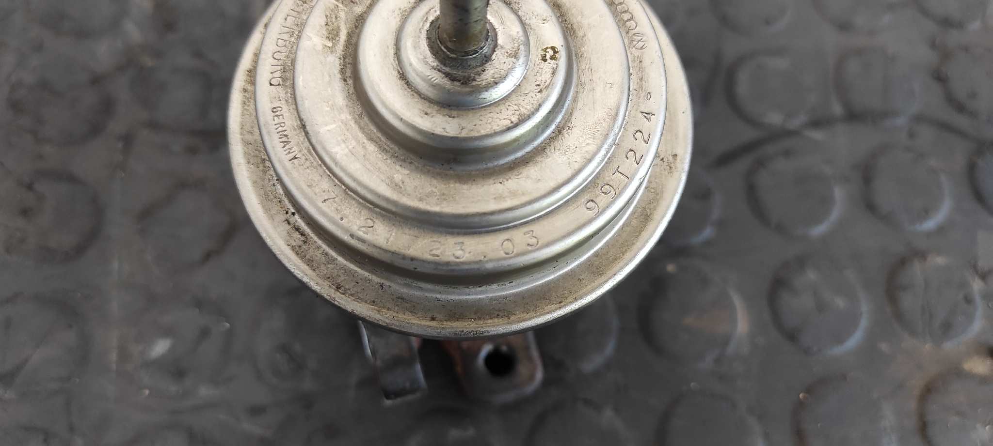 VALVULA EGR VOLKSWAGEN PASSAT BERLINA (3B2) - vista 2