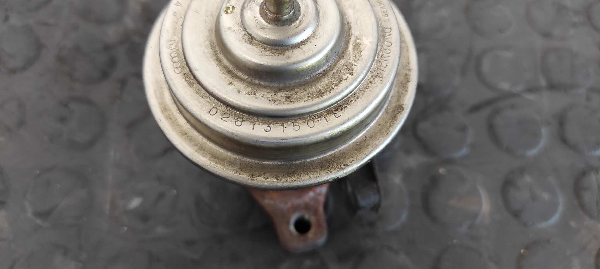 VALVULA EGR VOLKSWAGEN PASSAT BERLINA (3B2) - vista 5