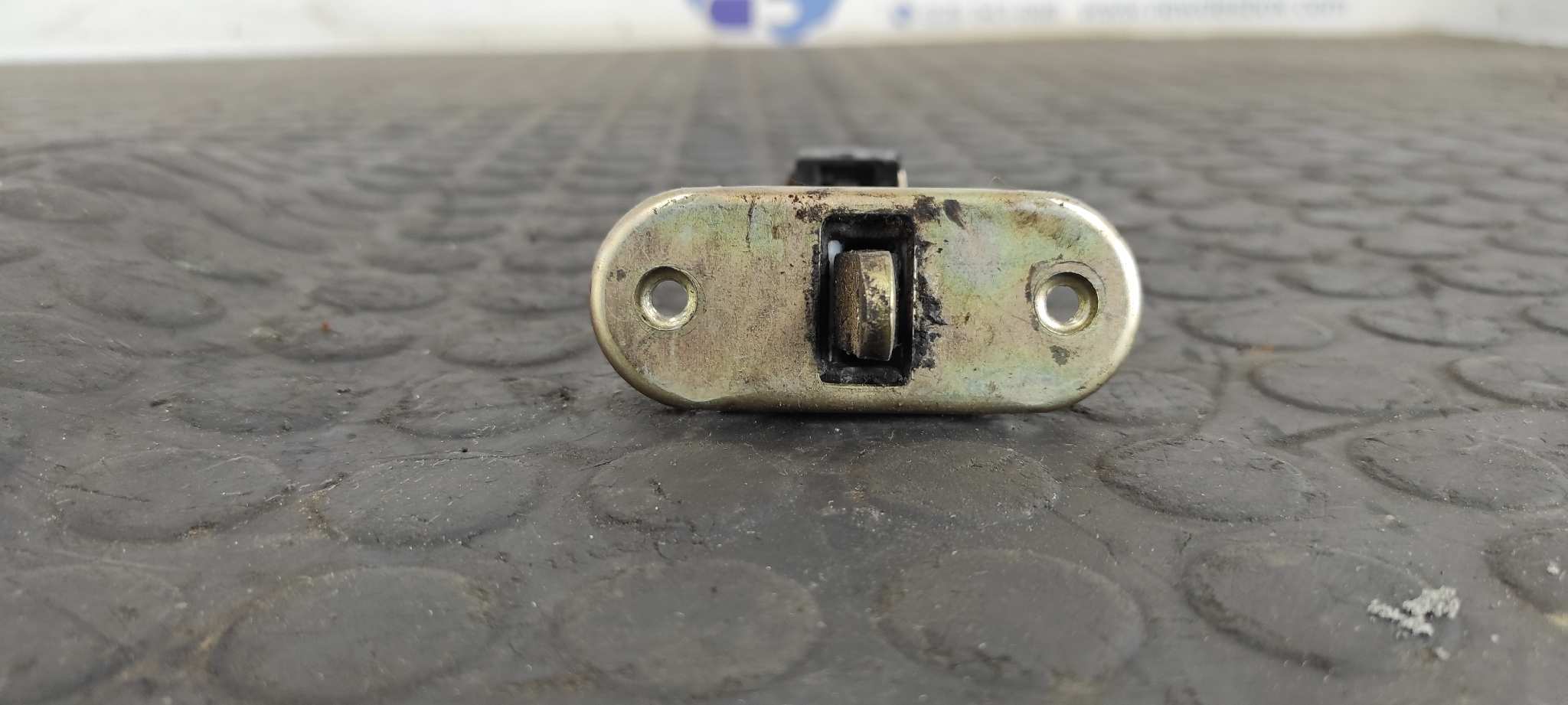 RETENEDOR PUERTA DERECHA SSANGYONG MUSSO - vista 3