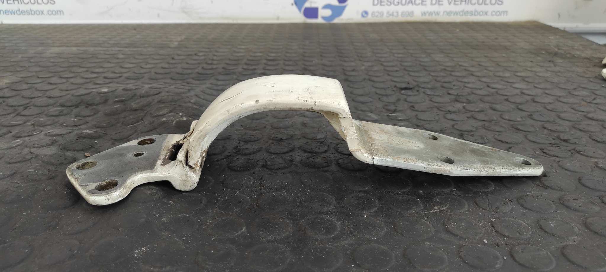 BISAGRAS PORTON  NISSAN VANETTE CARGO - vista 3