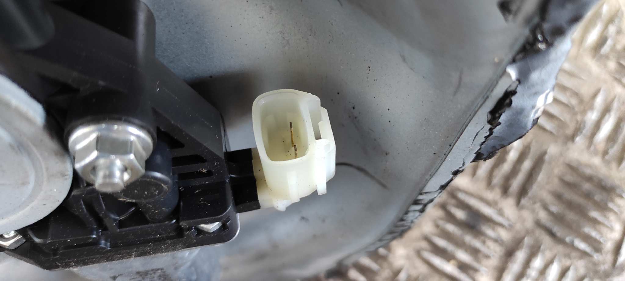 ELEVALUNAS TRASERO DERECHO KIA SOUL - vista 3