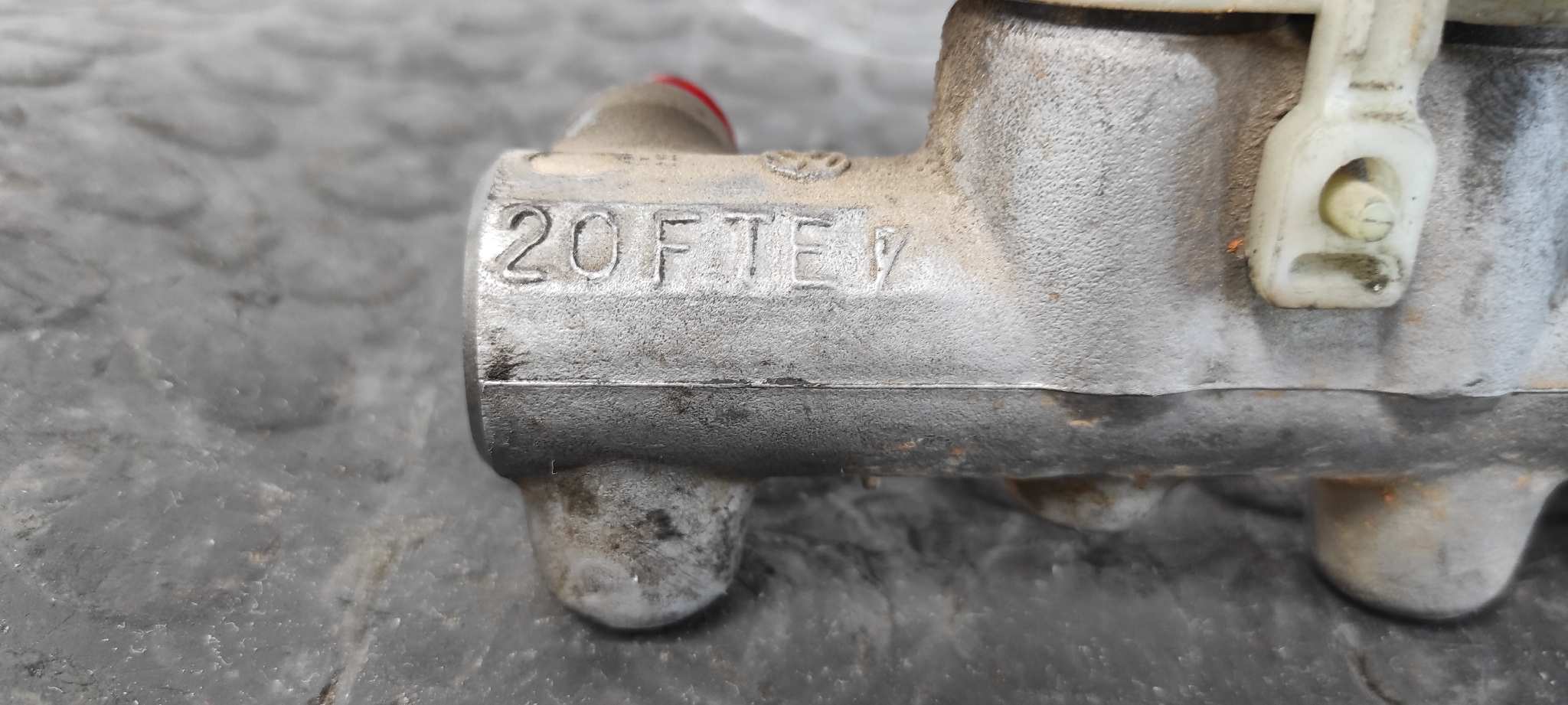 BOMBA FRENO VOLKSWAGEN POLO (9N3) - vista 5