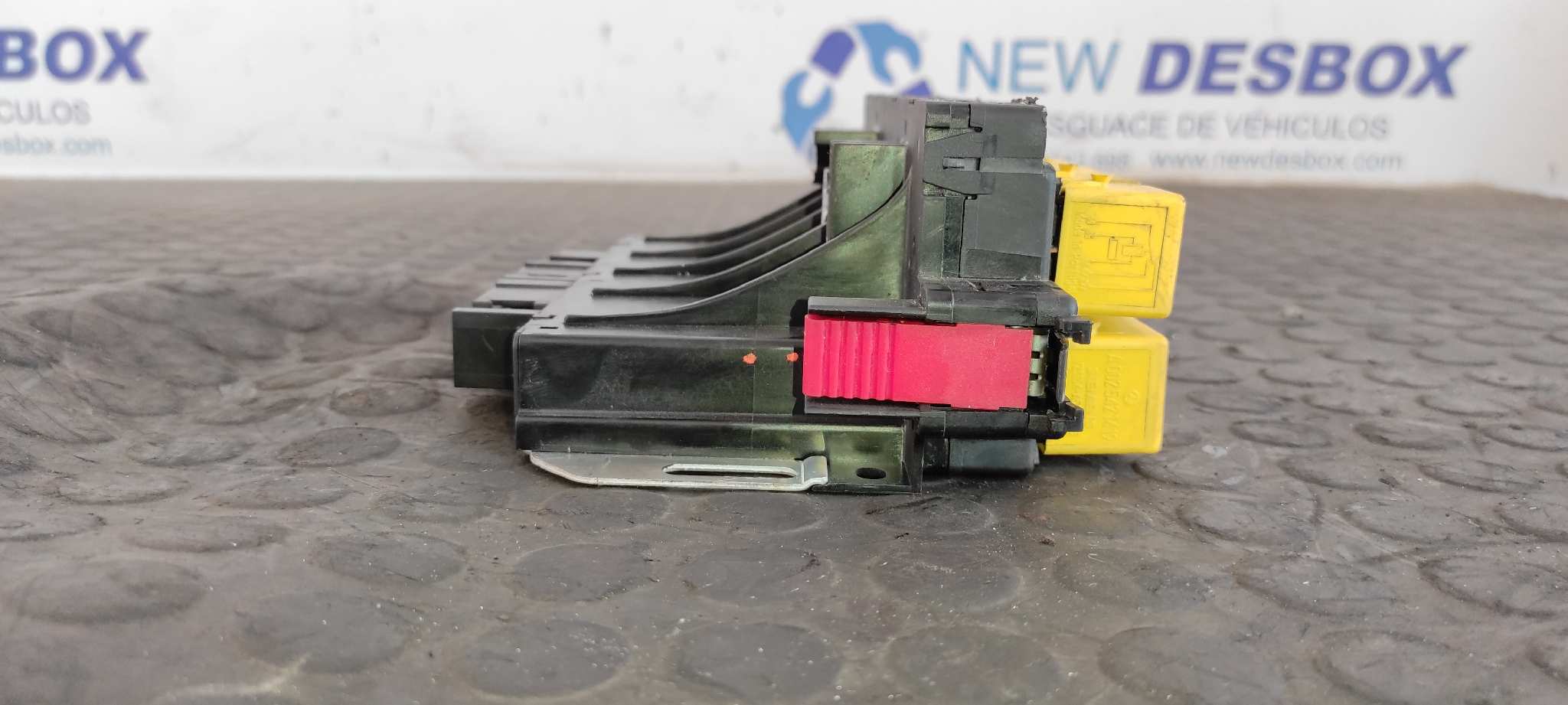 CAJA RELES / FUSIBLES MERCEDES-BENZ CLASE CL (W215) COUPE - vista 7