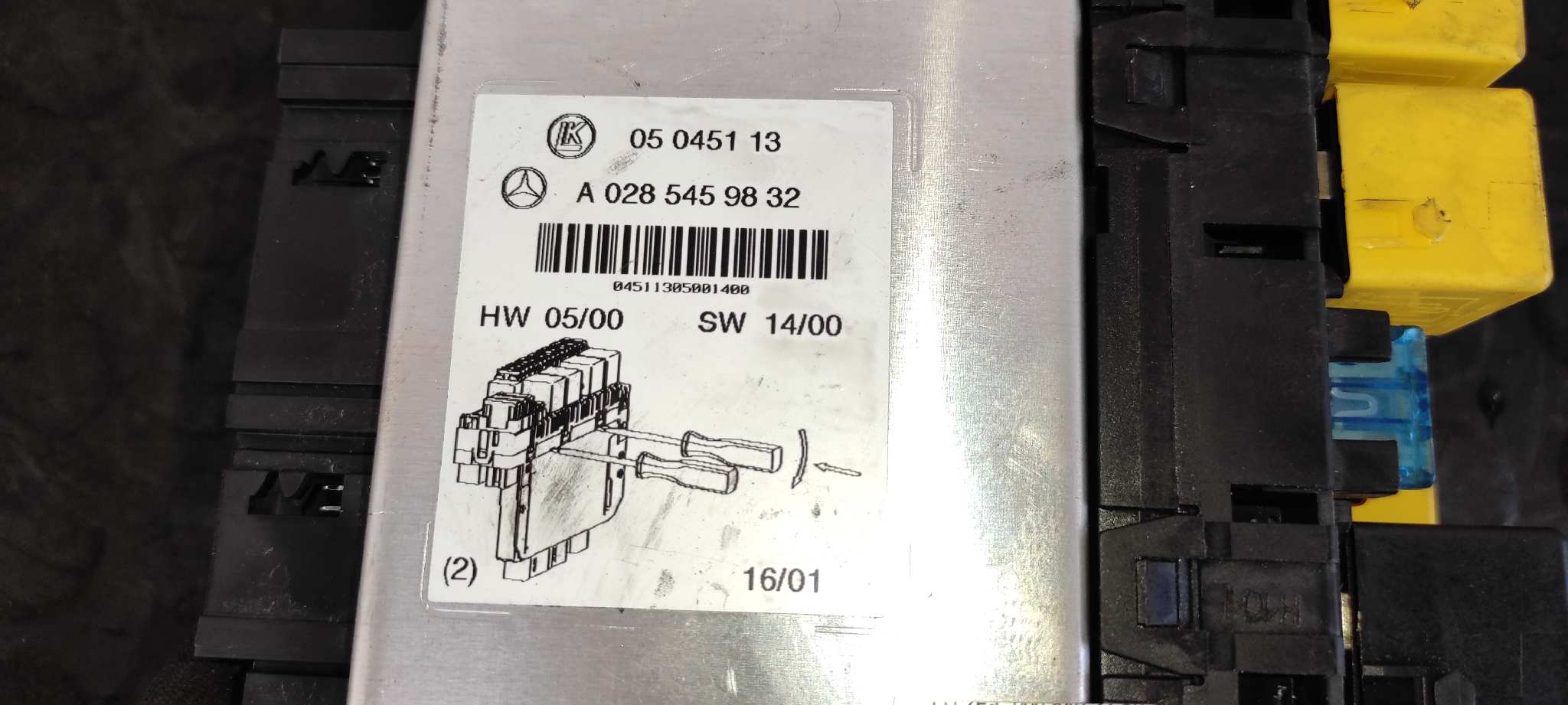 CAJA RELES / FUSIBLES MERCEDES-BENZ CLASE CL (W215) COUPE - vista 3