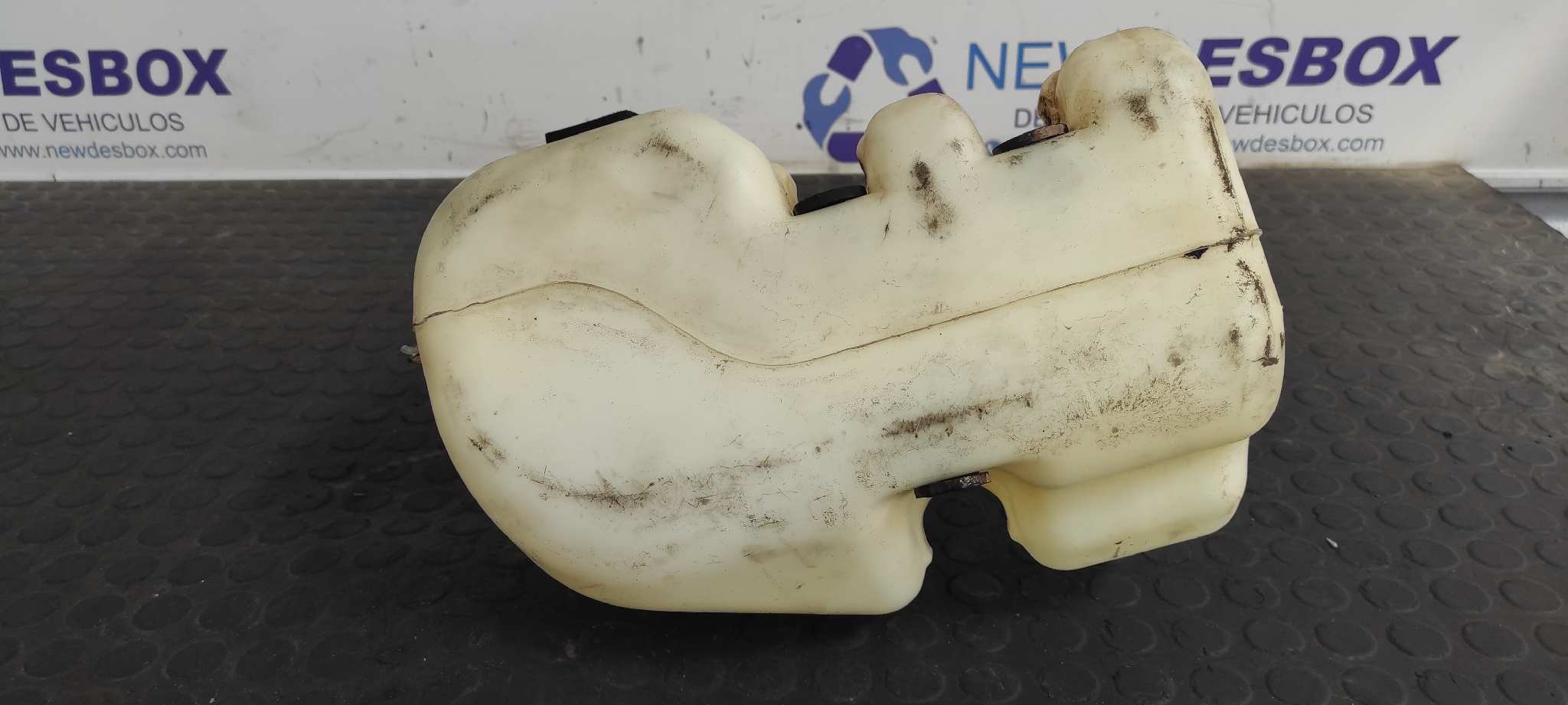 DEPOSITO LIMPIA LAND ROVER DISCOVERY (LT) - vista 2