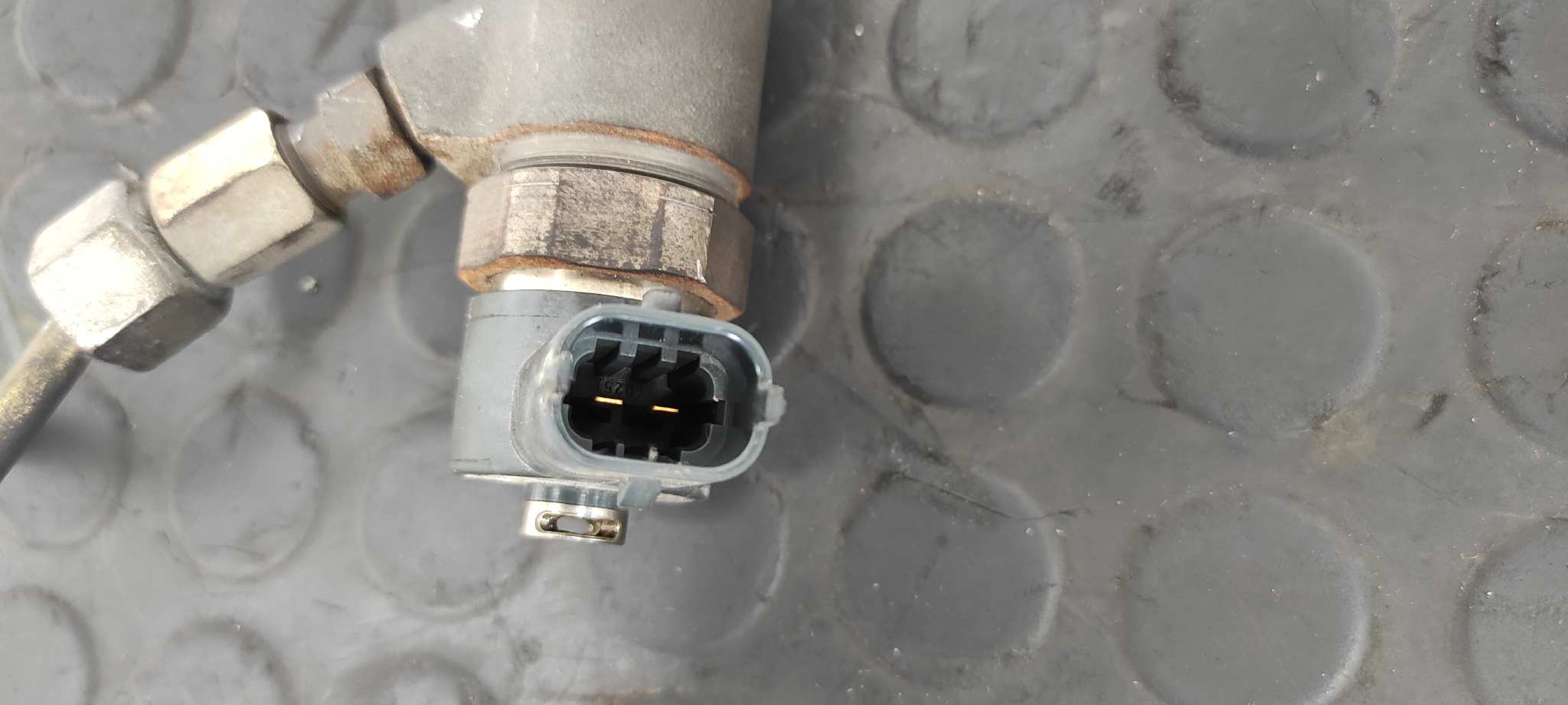 INYECTOR OPEL MERIVA - vista 3