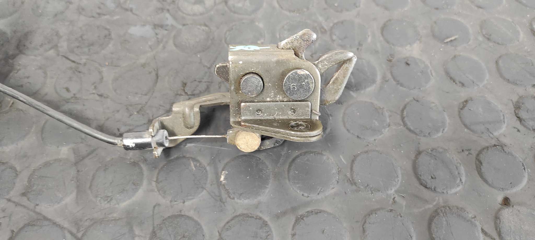 CERRADURA PUERTA TRASERA IZQUIERDA NISSAN VANETTE CARGO (HC23) - vista 6