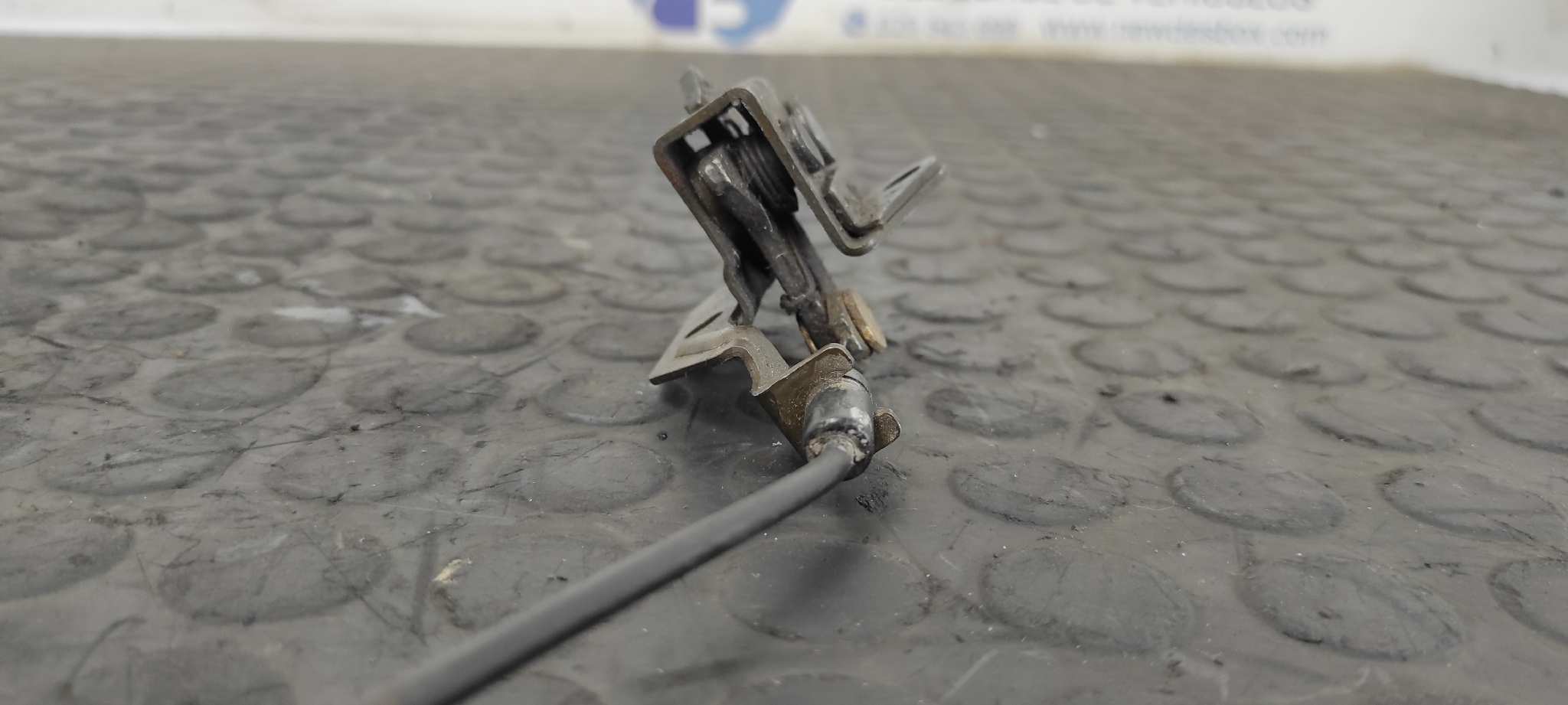 CERRADURA PUERTA TRASERA IZQUIERDA NISSAN VANETTE CARGO (HC23) - vista 4