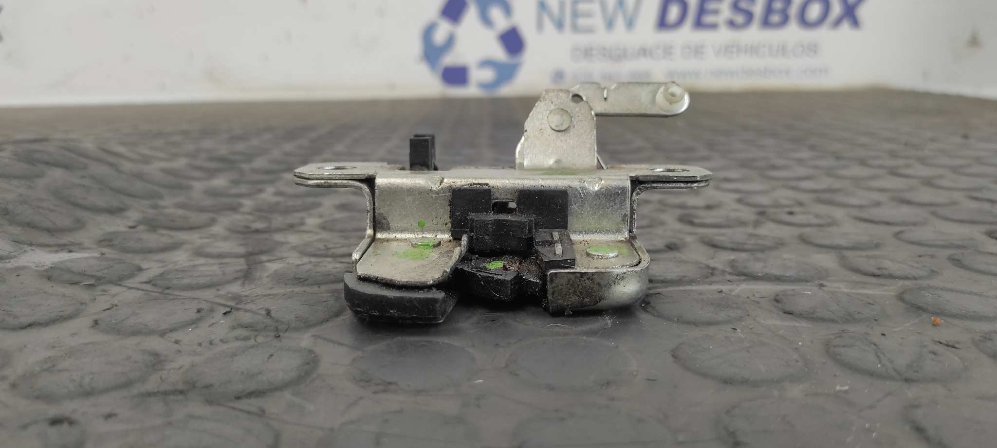 CERRADURA MALETERO / PORTON VOLKSWAGEN POLO (9N3) - vista 4