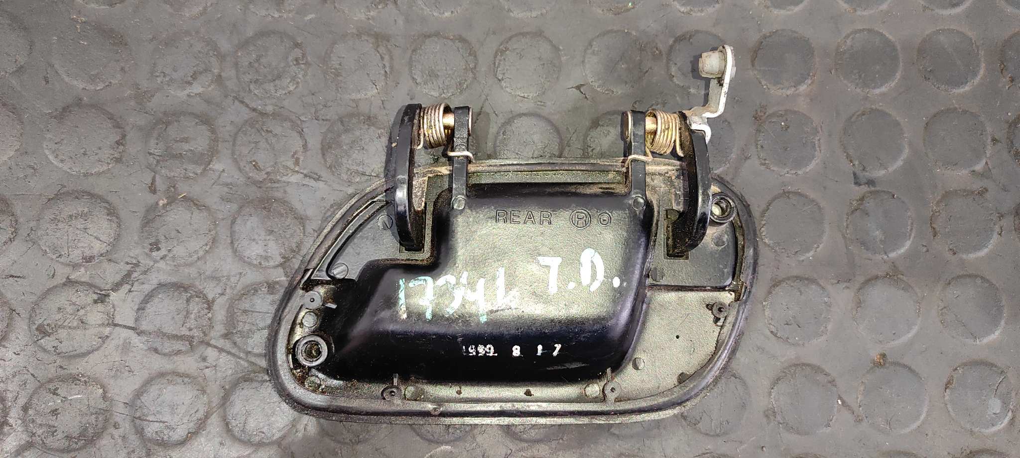 MANETA TRASERA DERECHA SSANGYONG MUSSO - vista 2