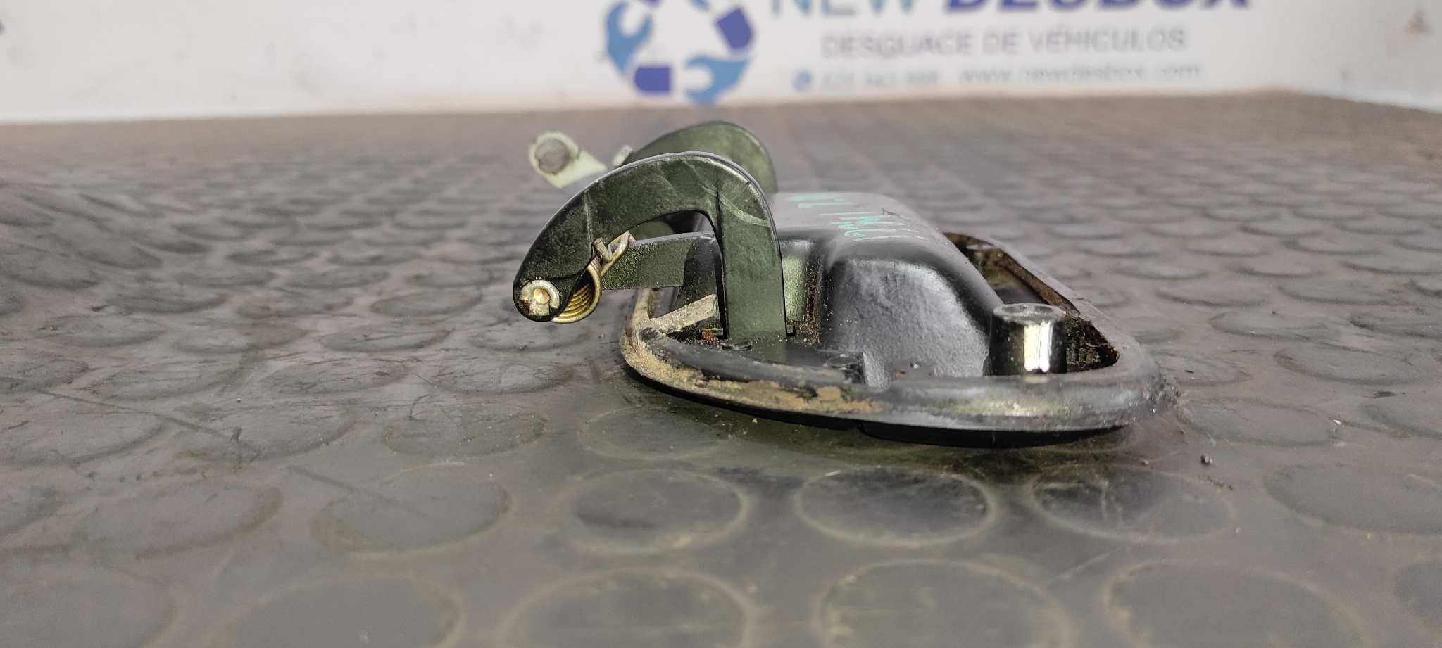 MANETA TRASERA DERECHA SSANGYONG MUSSO - vista 4