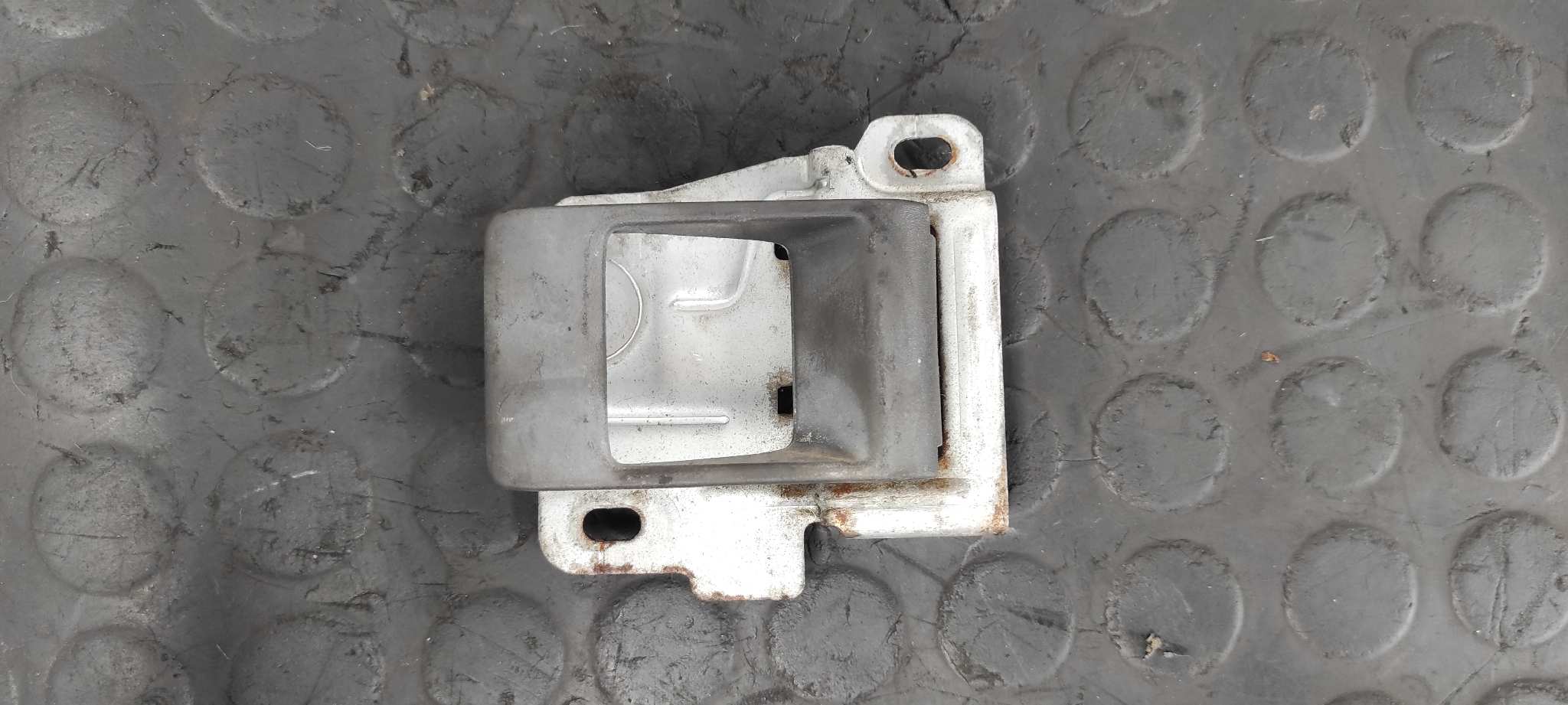 MANETA INTERIOR TRASERA DERECHA LAND ROVER DISCOVERY (SALLJG/LJ)