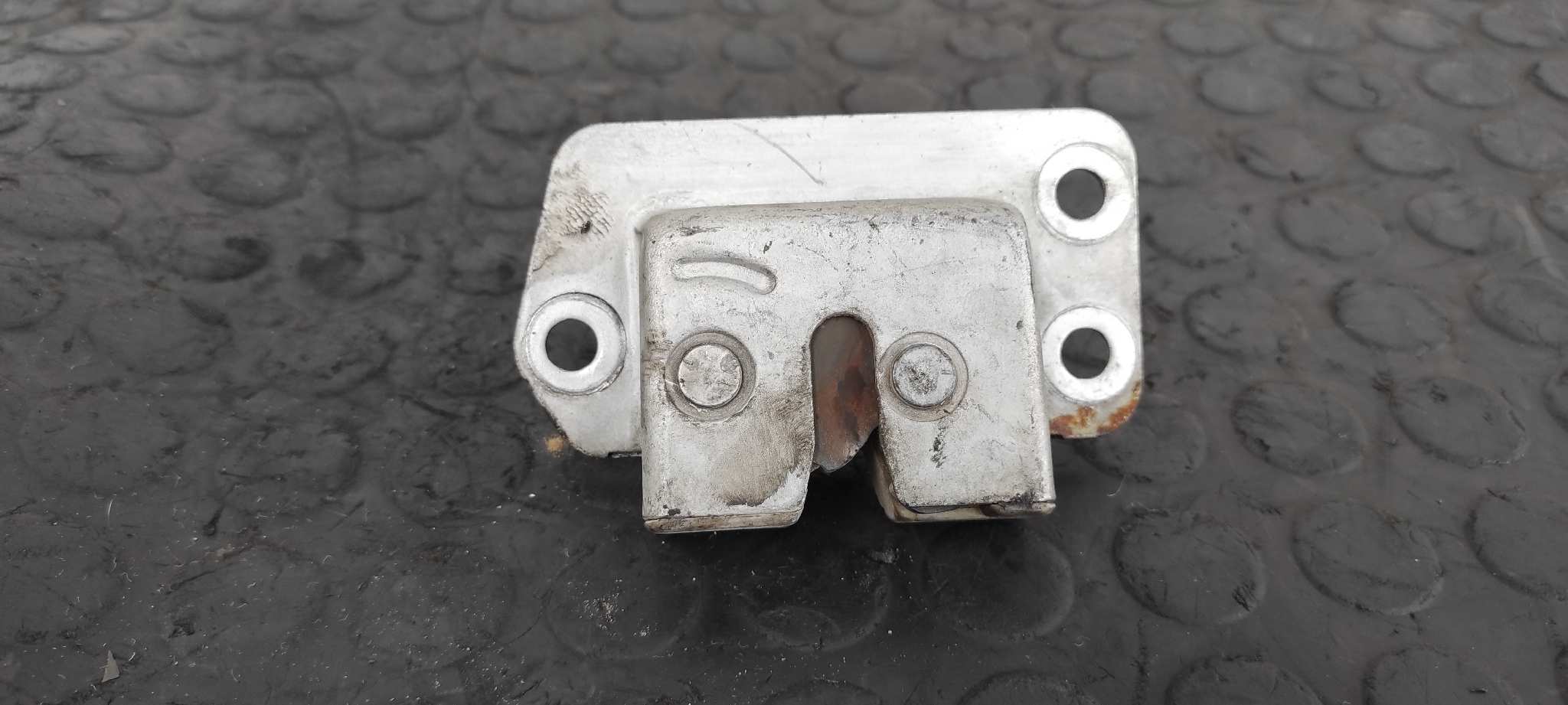 CERRADURA PUERTA TRASERA IZQUIERDA NISSAN VANETTE CARGO (HC23)