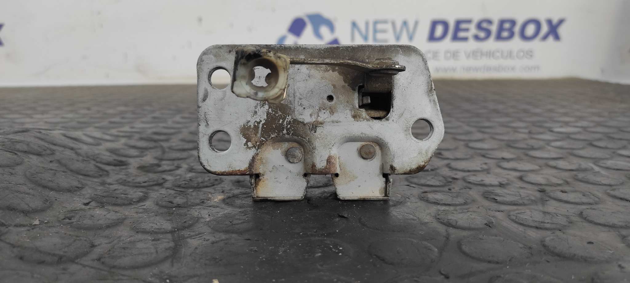 CERRADURA PUERTA TRASERA IZQUIERDA NISSAN VANETTE CARGO (HC23) - vista 2