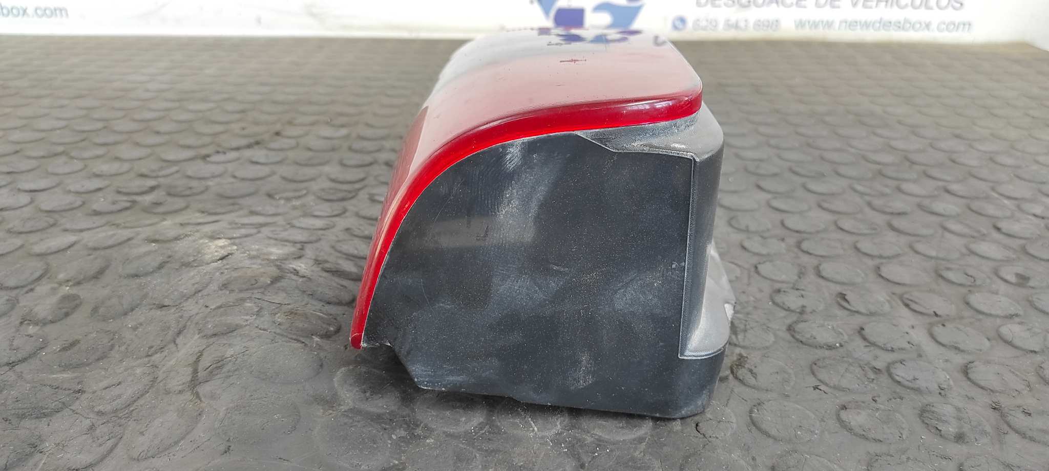 FARO DERECHO PEUGEOT PARTNER (S1) - vista 8