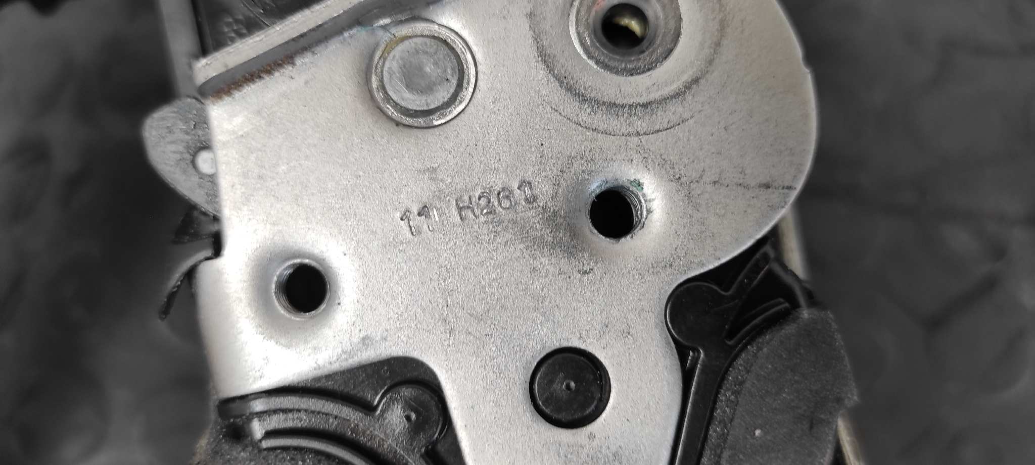 CERRADURA PUERTA TRASERA IZQUIERDA CHEVROLET CRUZE - vista 3