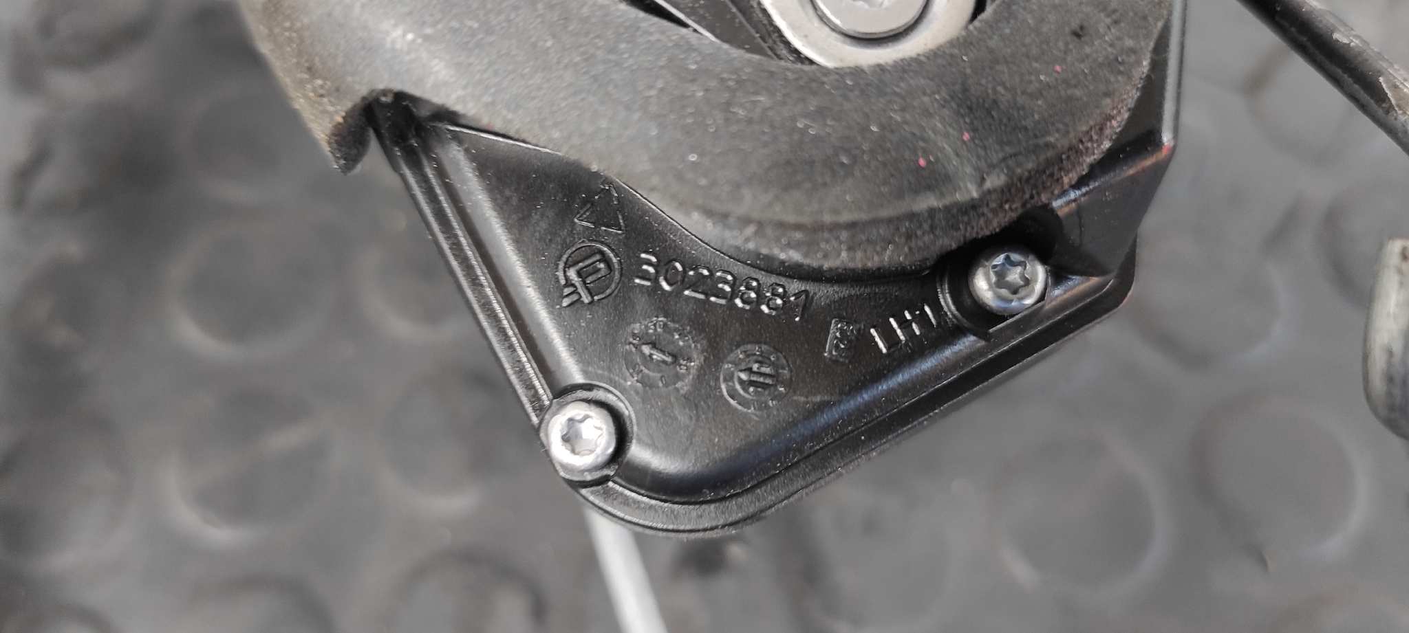 CERRADURA PUERTA TRASERA IZQUIERDA CHEVROLET CRUZE - vista 4