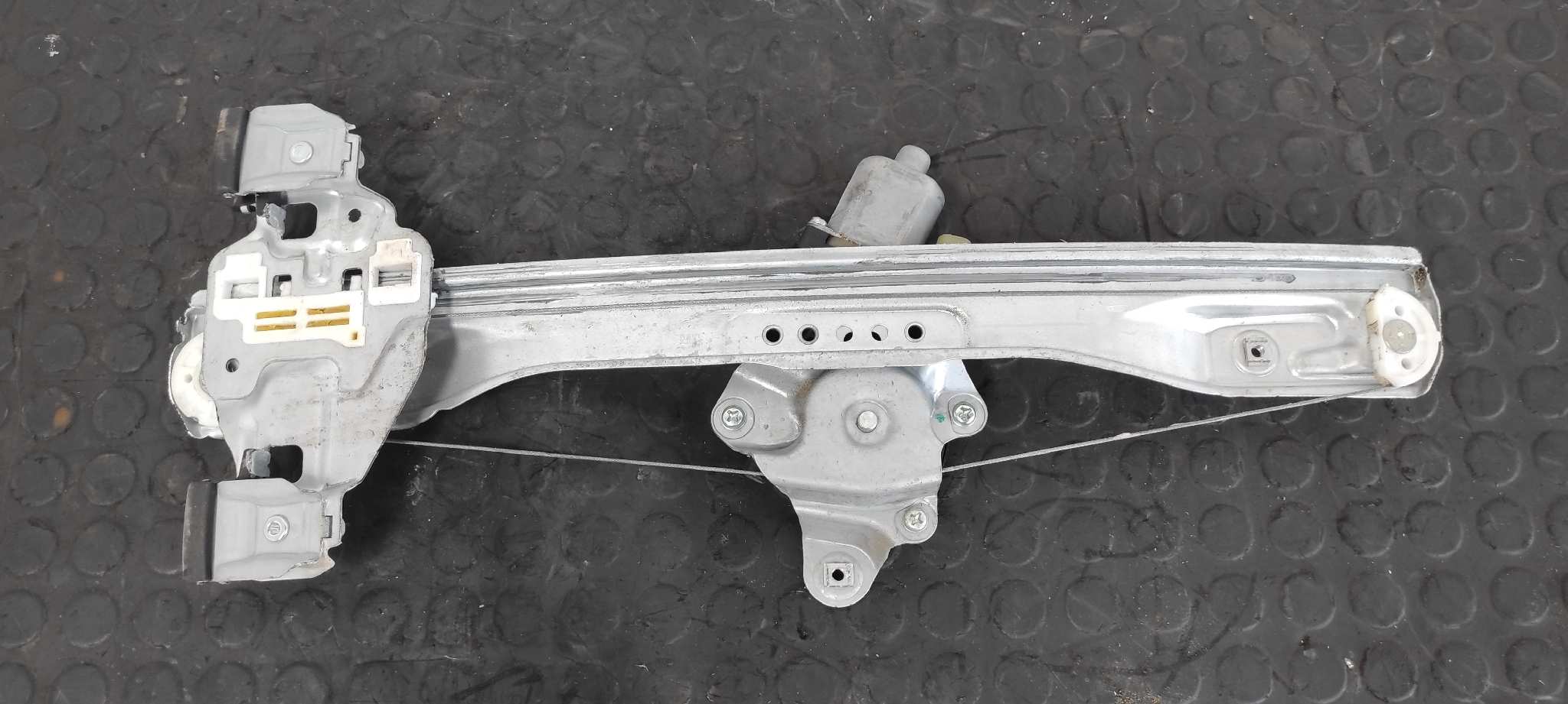 ELEVALUNAS TRASERO IZQUIERDO CHEVROLET CRUZE