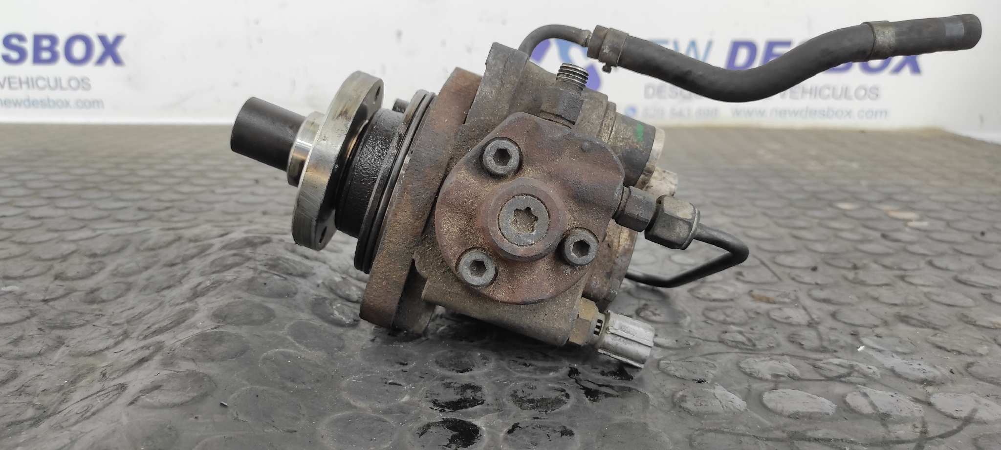 BOMBA INYECCION NISSAN CABSTAR - vista 8