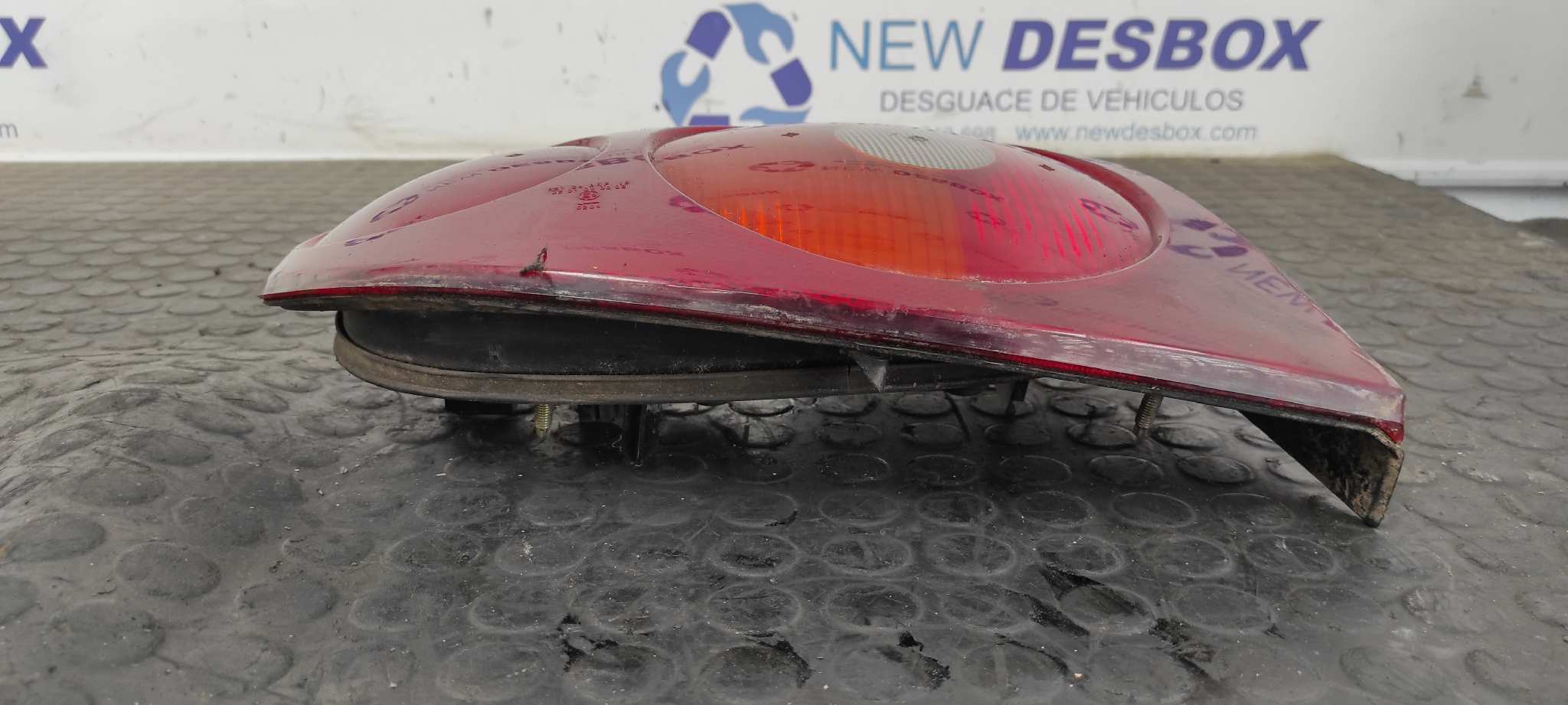 PILOTO TRASERO IZQUIERDO RENAULT MEGANE I COUPE FASE 2 (DA..) - vista 4