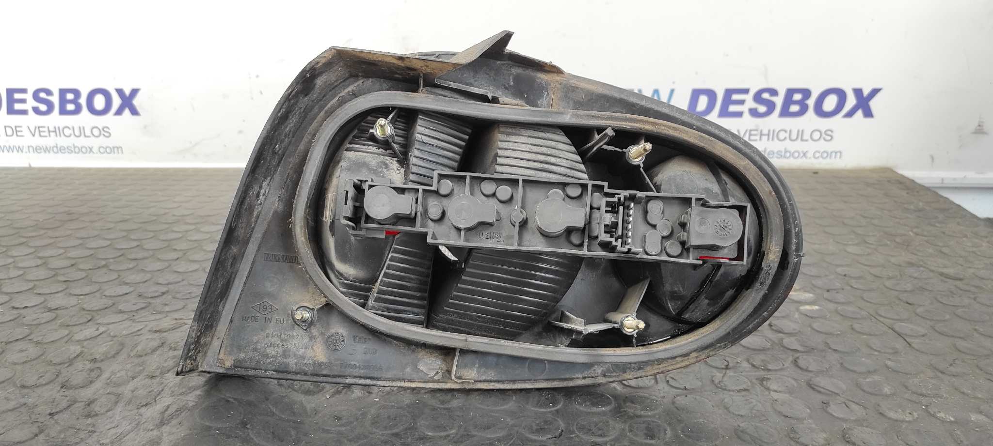 PILOTO TRASERO IZQUIERDO RENAULT MEGANE I COUPE FASE 2 (DA..) - vista 7