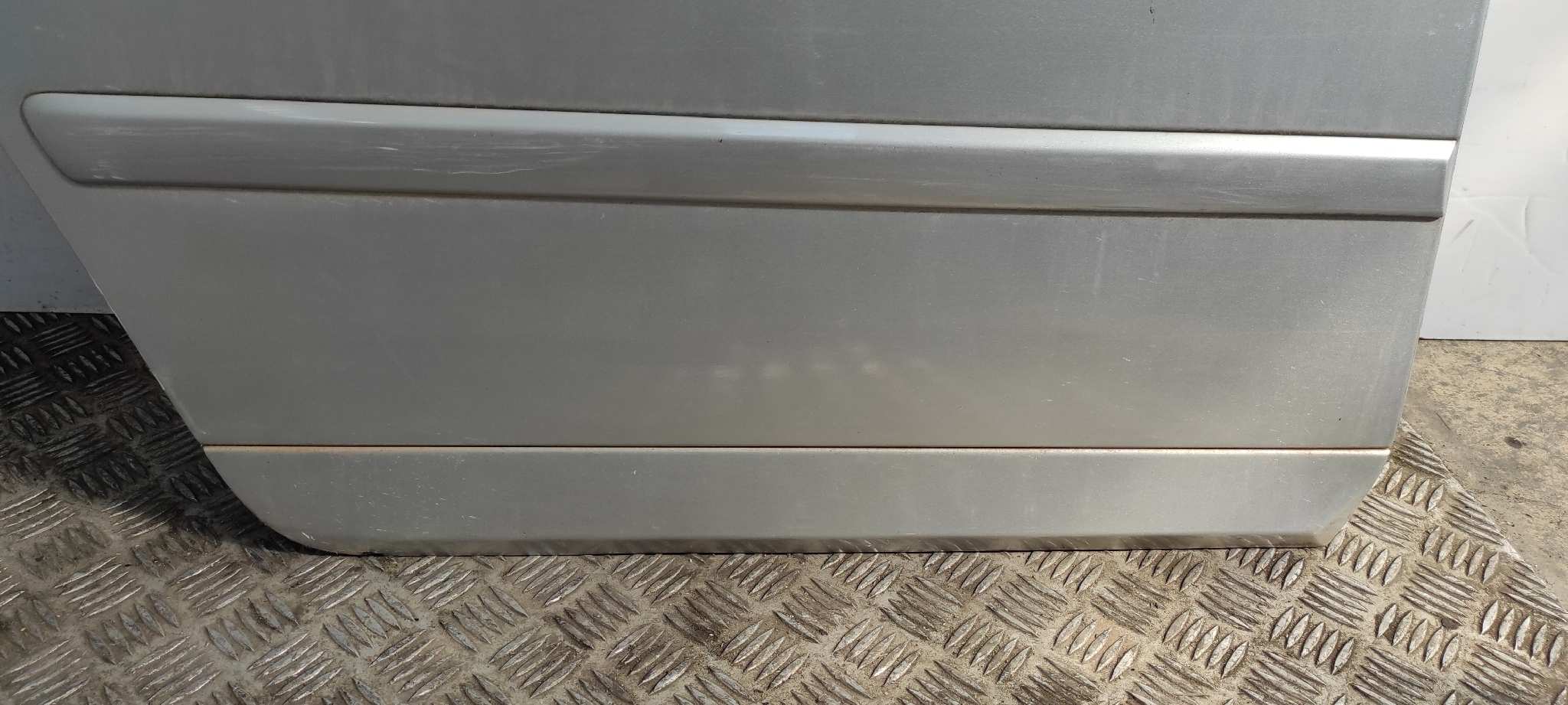 PUERTA TRASERA DERECHA AUDI A4 AVANT (8E) - vista 2