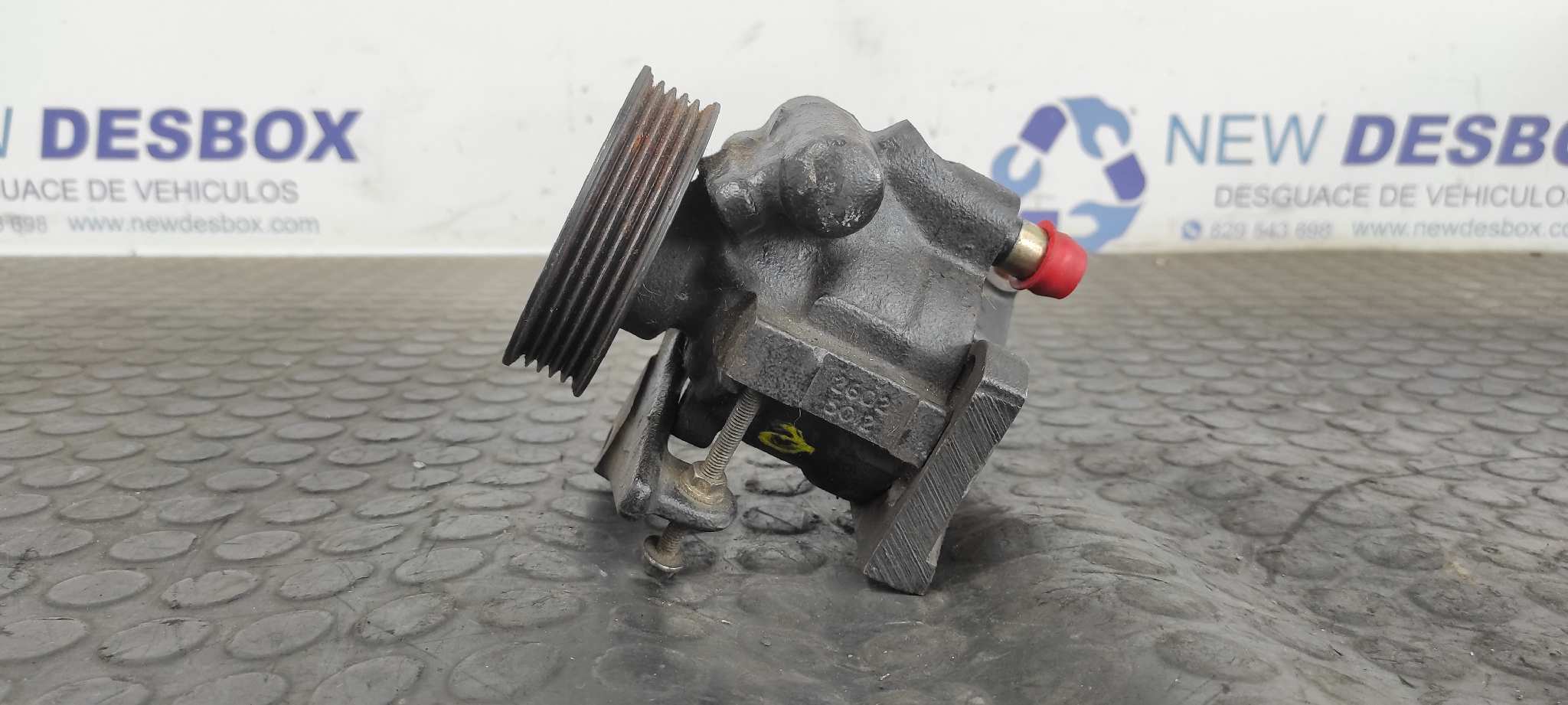 BOMBA DIRECCION RENAULT TRAFIC (DESDE 5.89) - vista 4