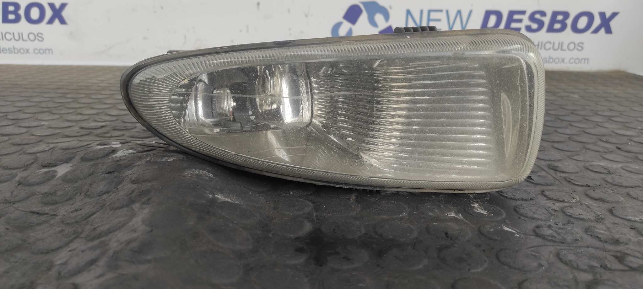 FARO ANTINIEBLA DERECHO CHRYSLER VOYAGER (RG)