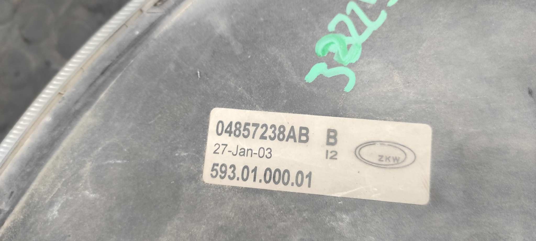 FARO ANTINIEBLA DERECHO CHRYSLER VOYAGER (RG) - vista 7