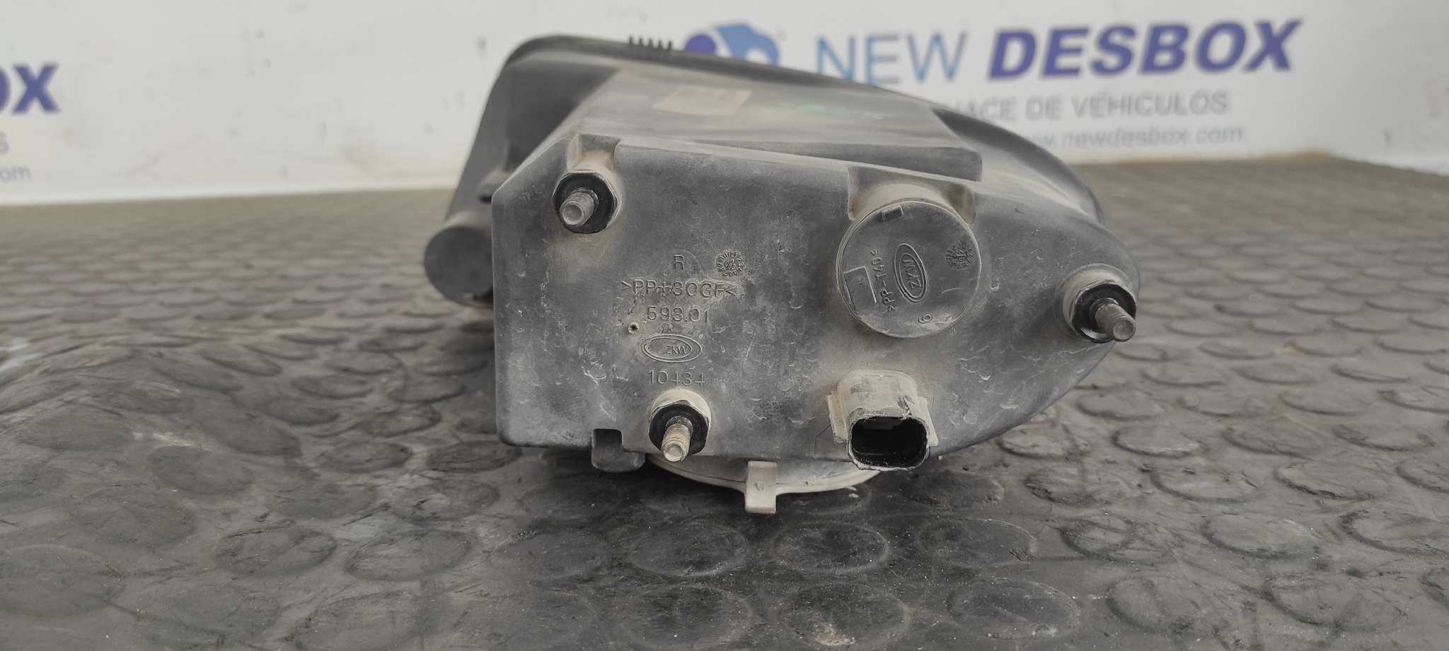 FARO ANTINIEBLA DERECHO CHRYSLER VOYAGER (RG) - vista 9