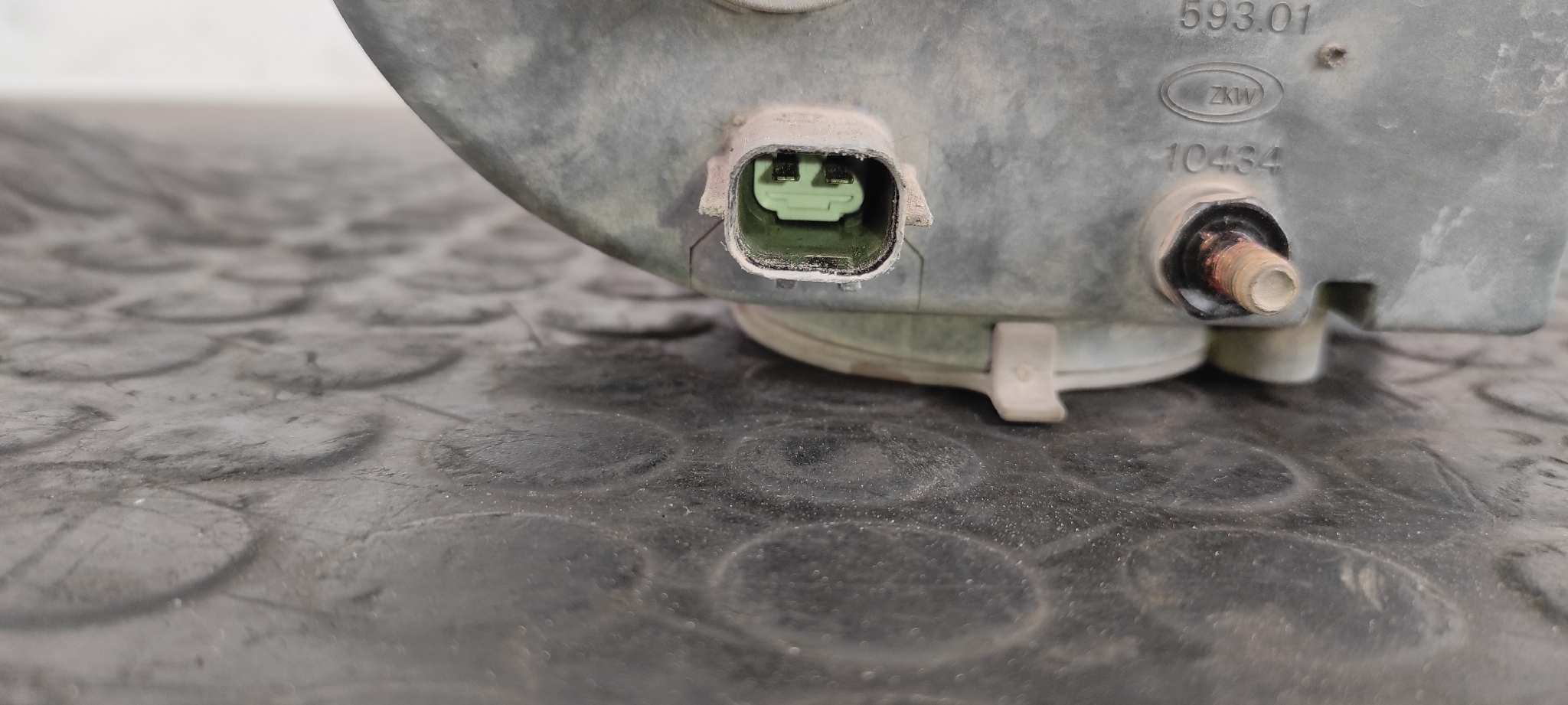 FARO ANTINIEBLA IZQUIERDO CHRYSLER VOYAGER (RG) - vista 9