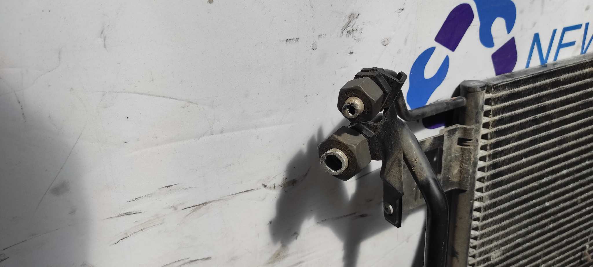 CONDENSADOR / RADIADOR  AIRE ACONDICIONADO VOLKSWAGEN PASSAT BERLINA (3B2) - vista 5