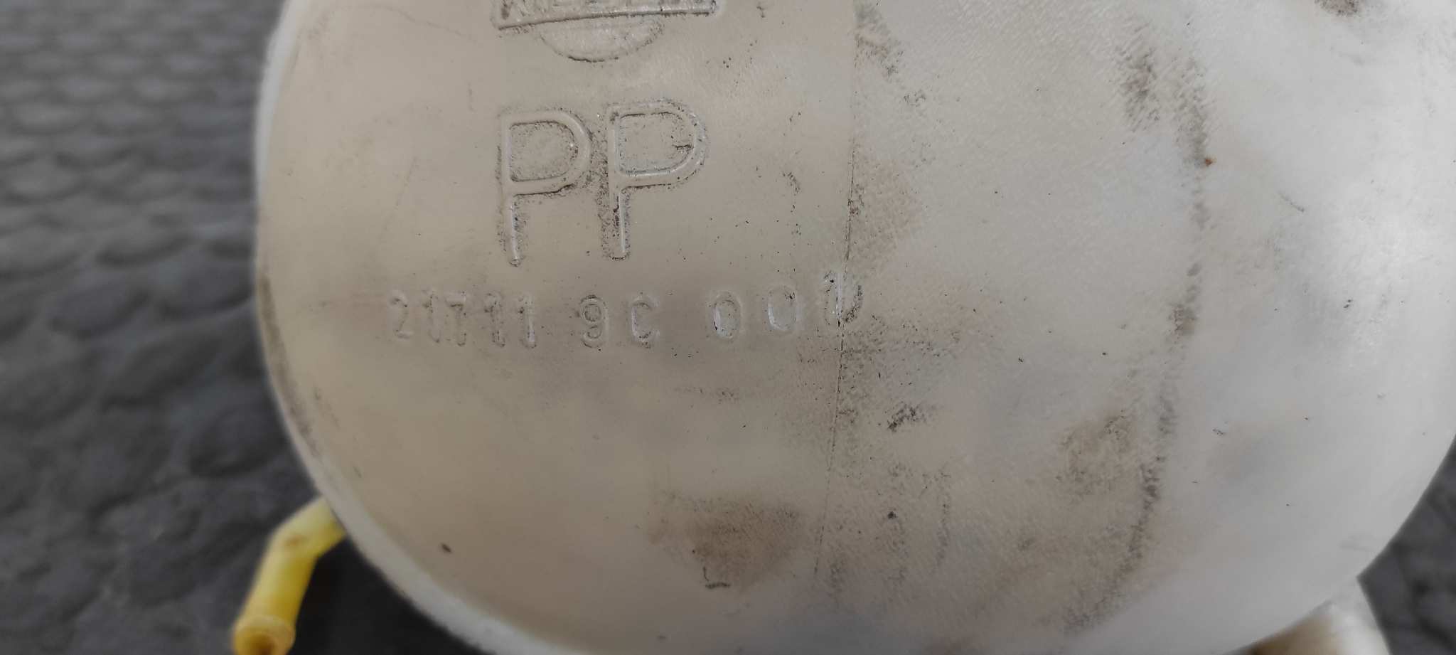 DEPOSITO EXPANSION NISSAN VANETTE CARGO (HC23) - vista 3