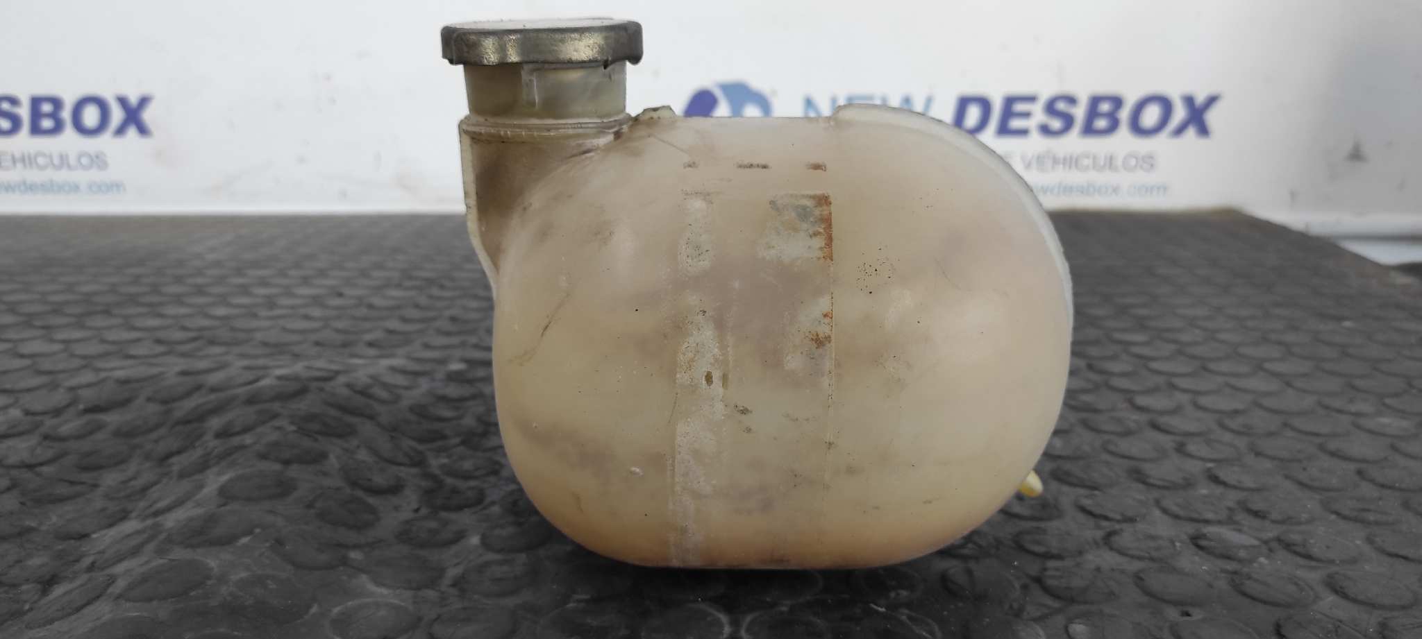 DEPOSITO EXPANSION NISSAN VANETTE CARGO (HC23) - vista 4