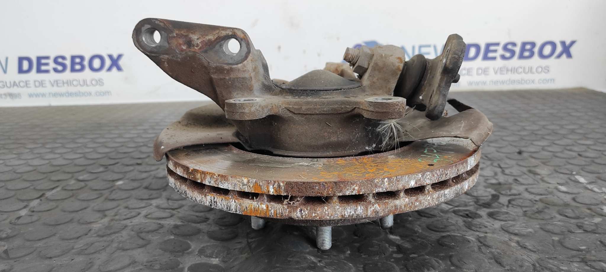 MANGUETA DELANTERA IZQUIERDA NISSAN VANETTE CARGO (HC23) - vista 4