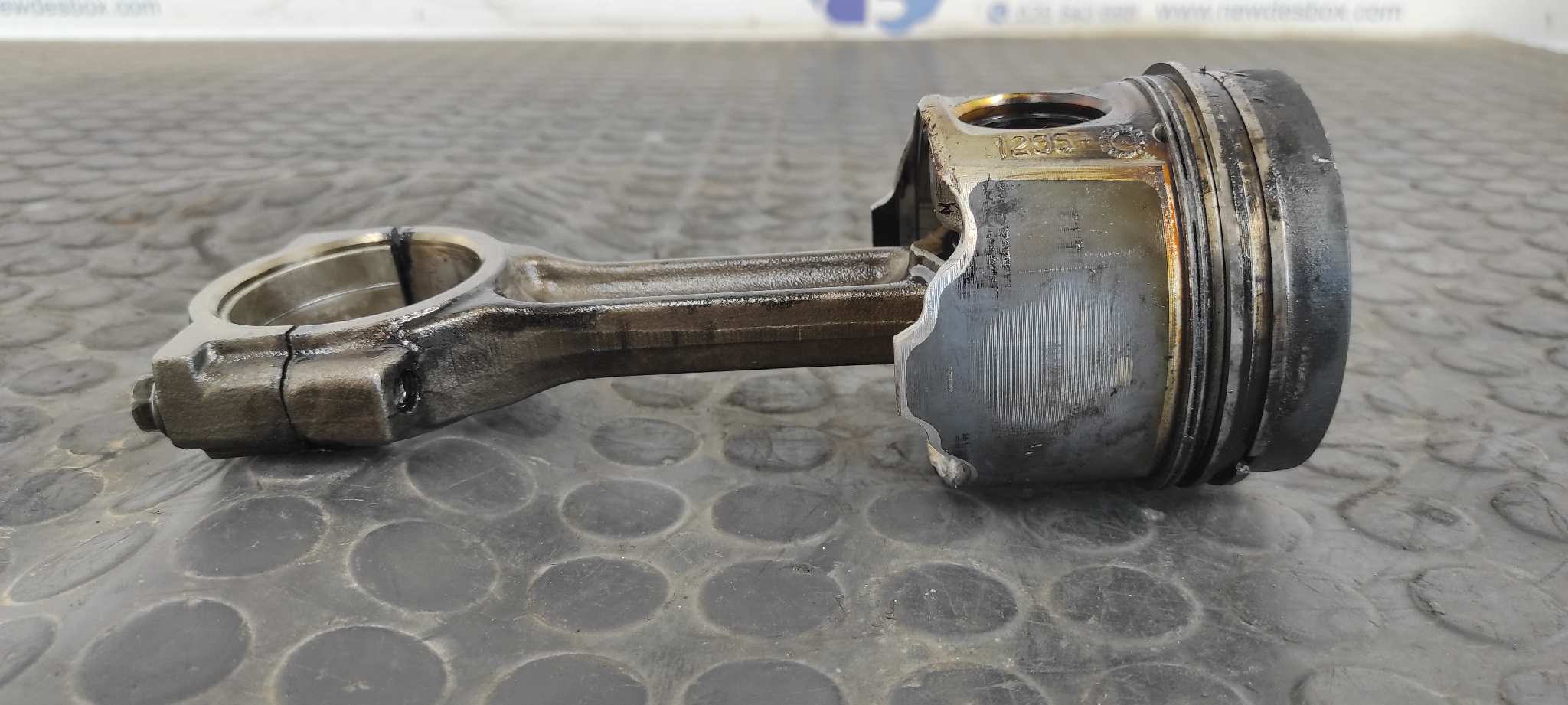 PISTON RENAULT MEGANE II BERLINA 3P - vista 3