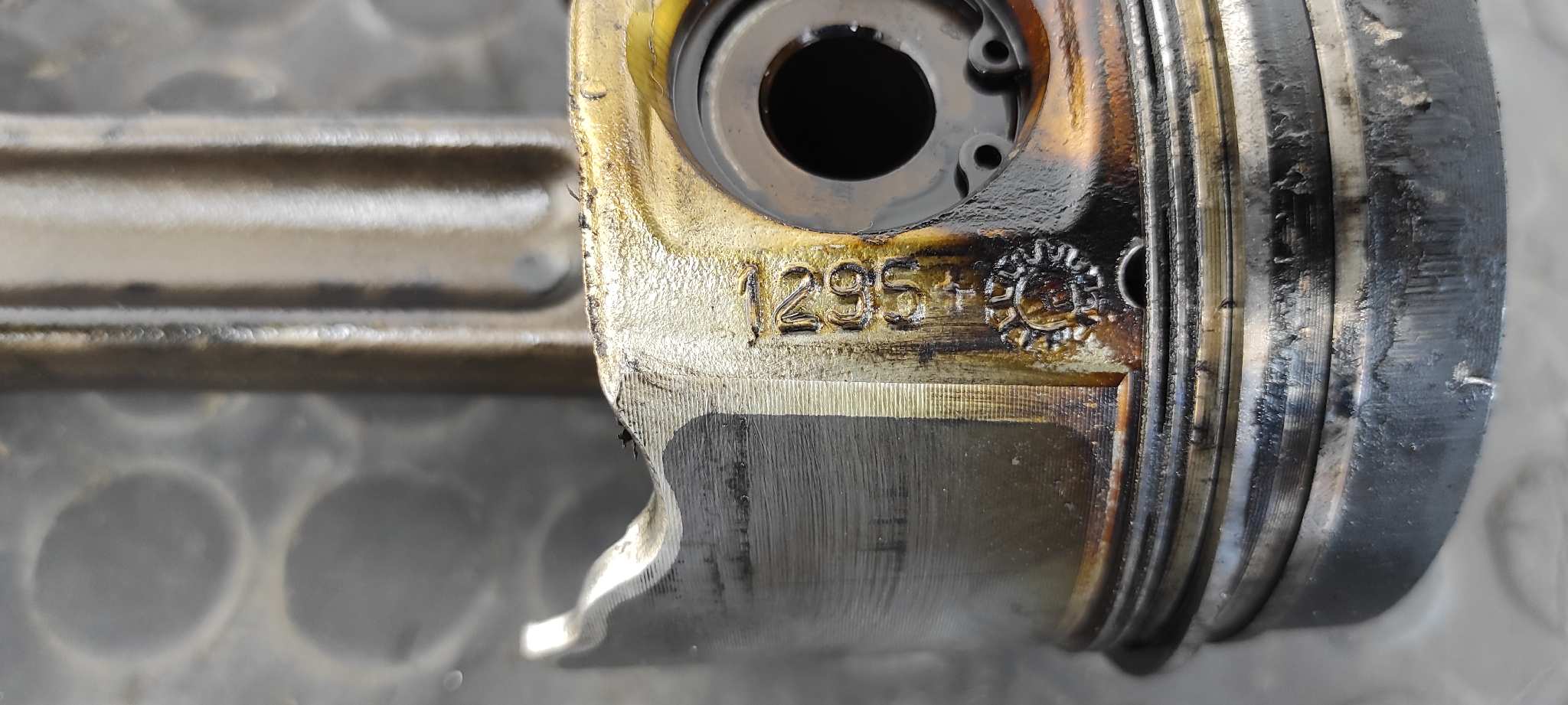 PISTON RENAULT MEGANE II BERLINA 3P - vista 5