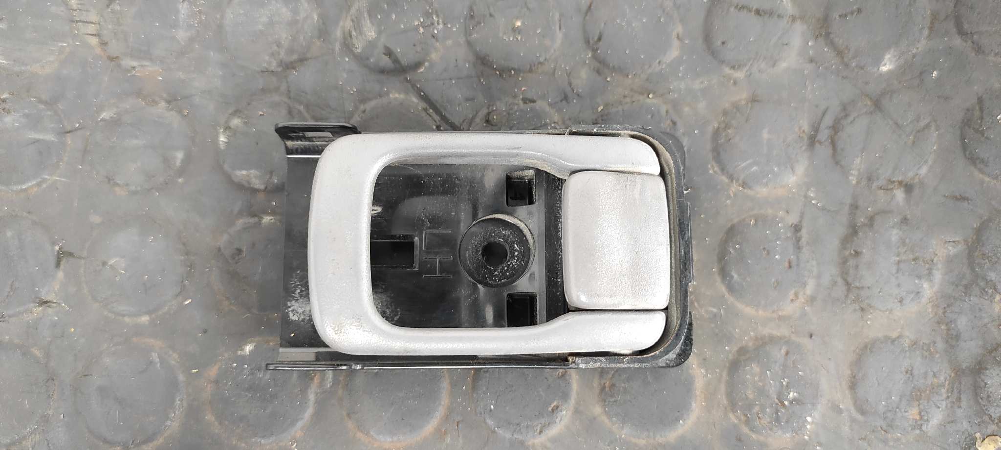 MANETA INTERIOR DELANTERA IZQUIERDA NISSAN VANETTE CARGO (HC23)