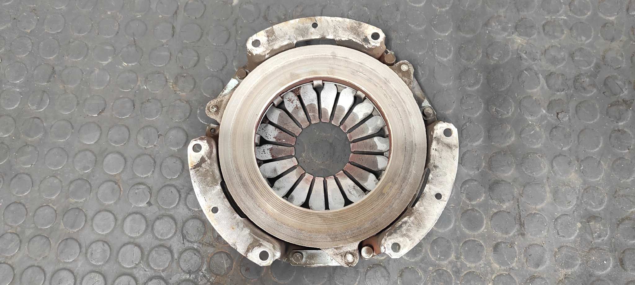 KIT EMBRAGUE NISSAN VANETTE CARGO (HC23) - vista 5