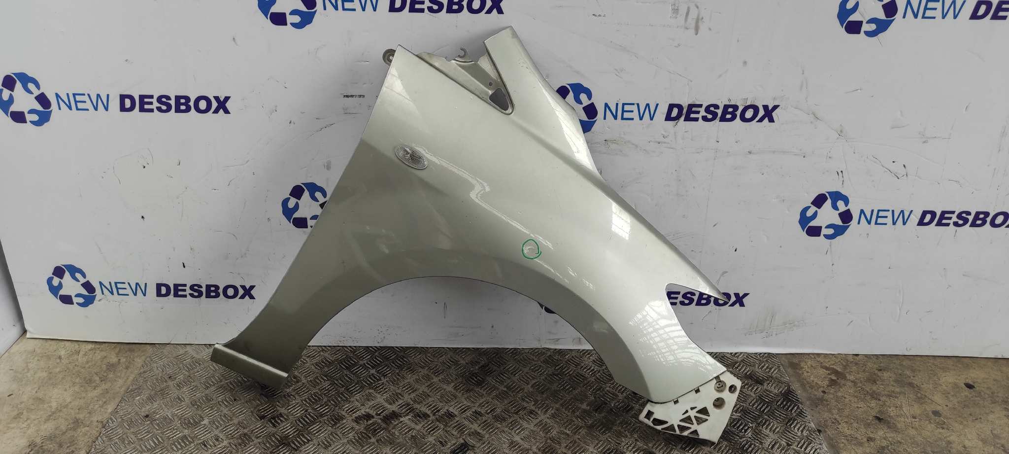 ALETA DELANTERA DERECHA MAZDA 5 BERL. (CR)